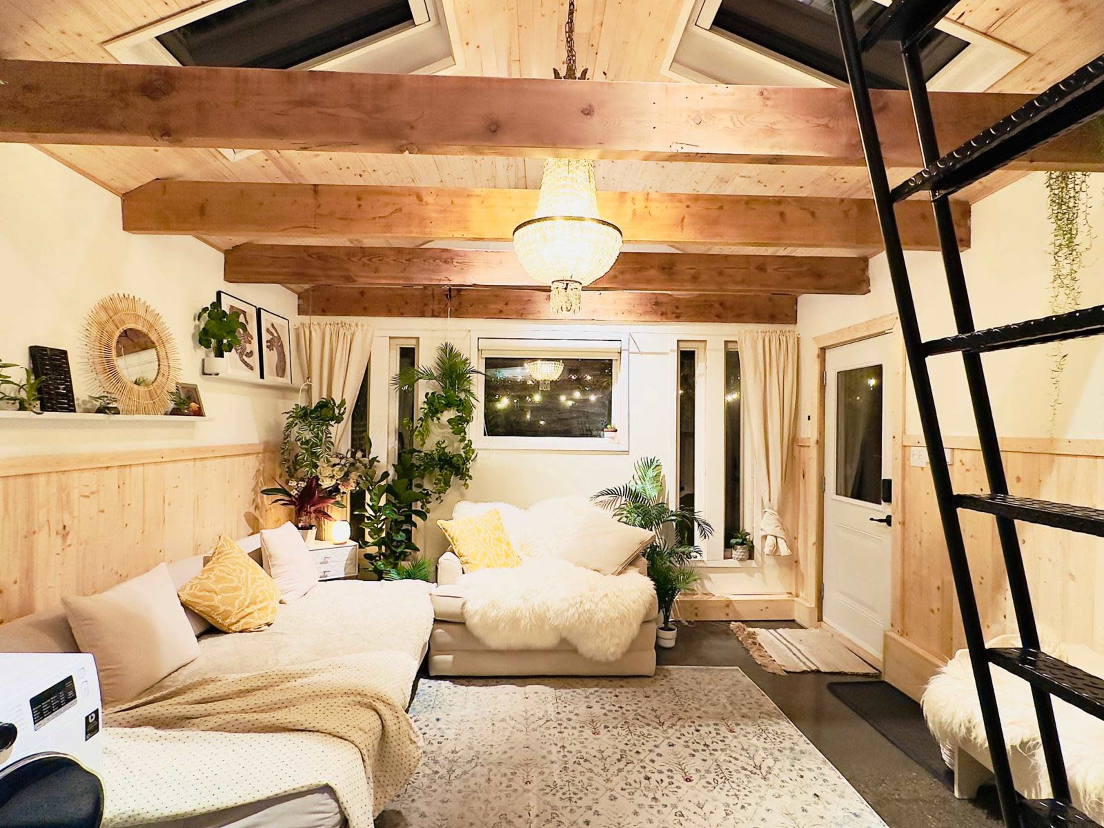 North Vancouver Loft Image in North Vancouver, North Vancouver, BC