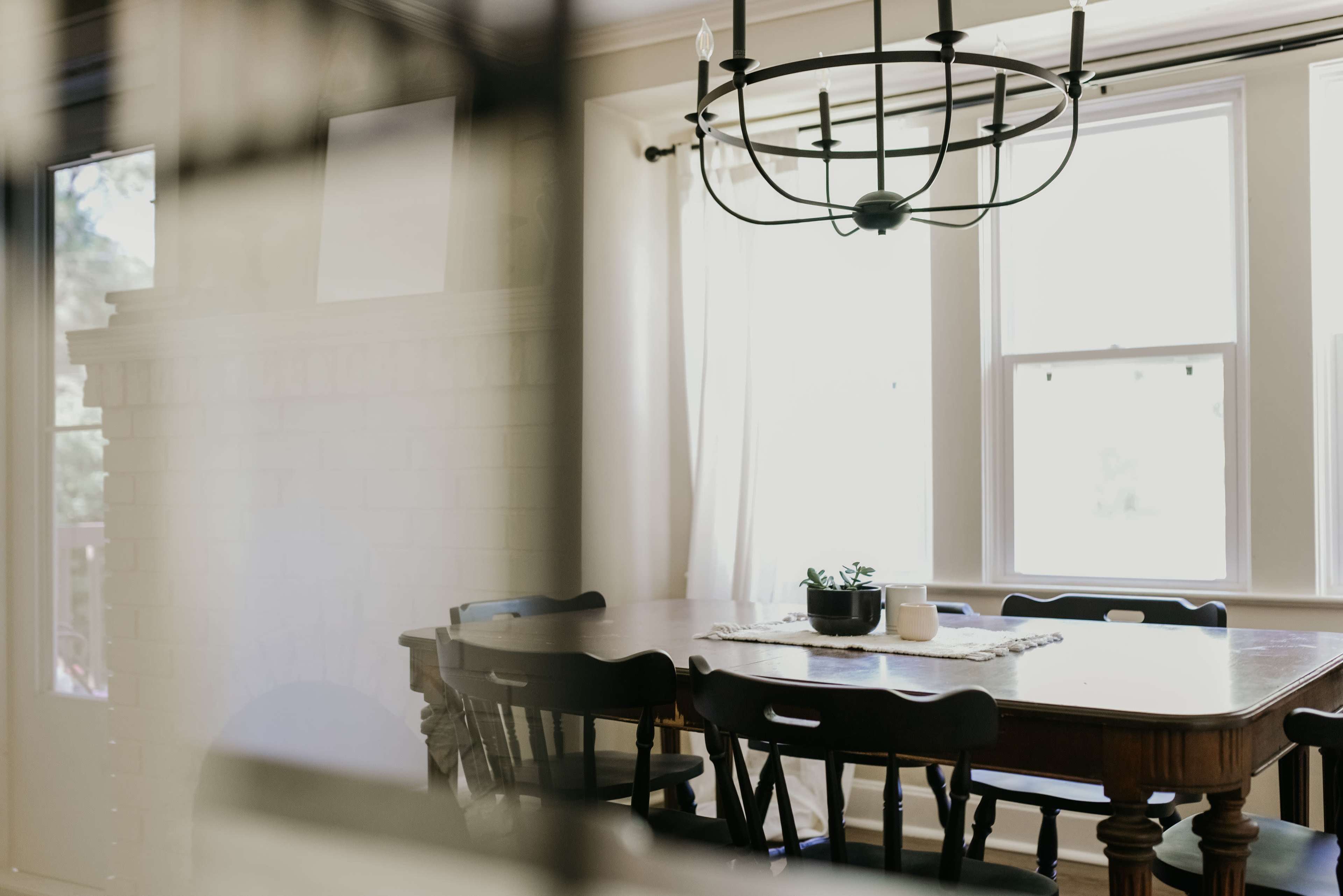 Suburban Farmhouse - The Hardy House OP Image in Young's Park, Overland Park, KS