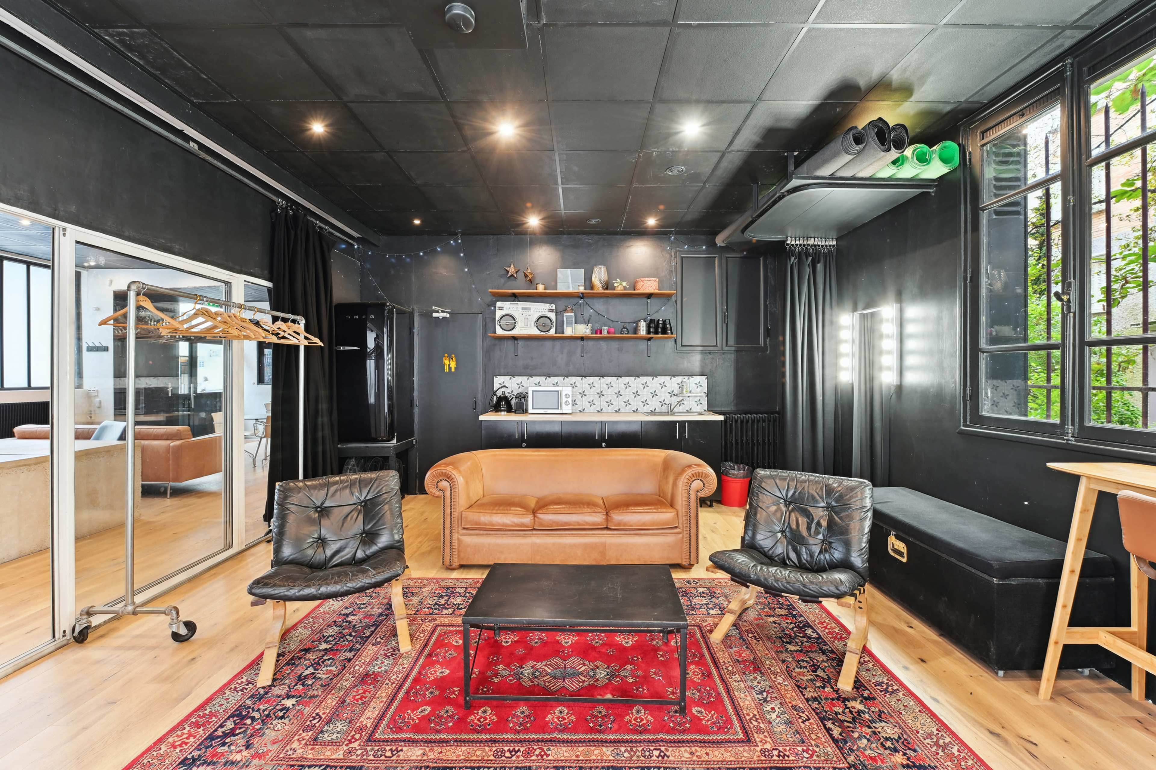 Studio spacieux, industriel, cosy Image dans Ménilmontant, Paris, 