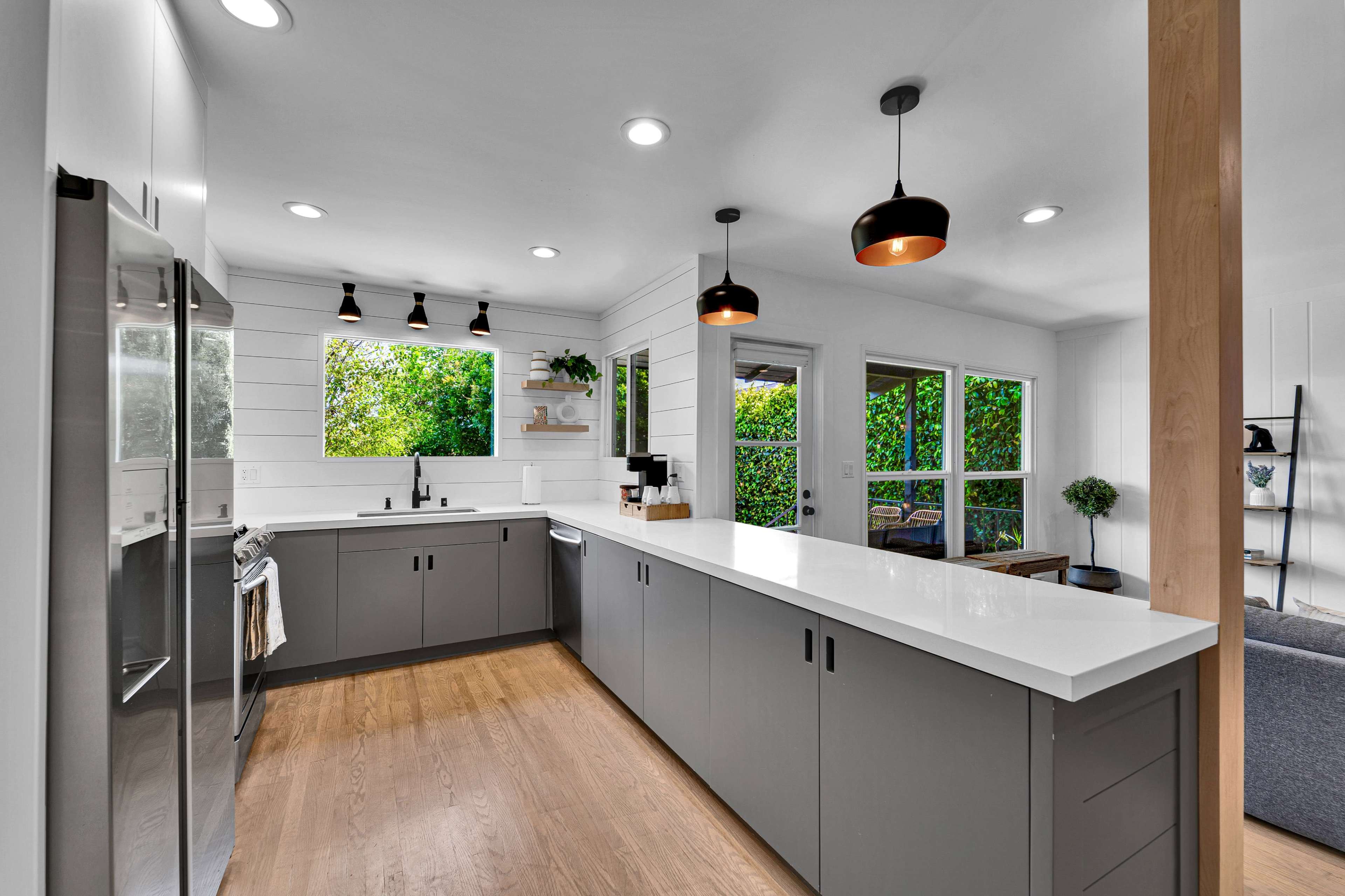 Modern, Tranquil Bungalow with Designer Finishes Image in Westchester, LOS ANGELES, CA