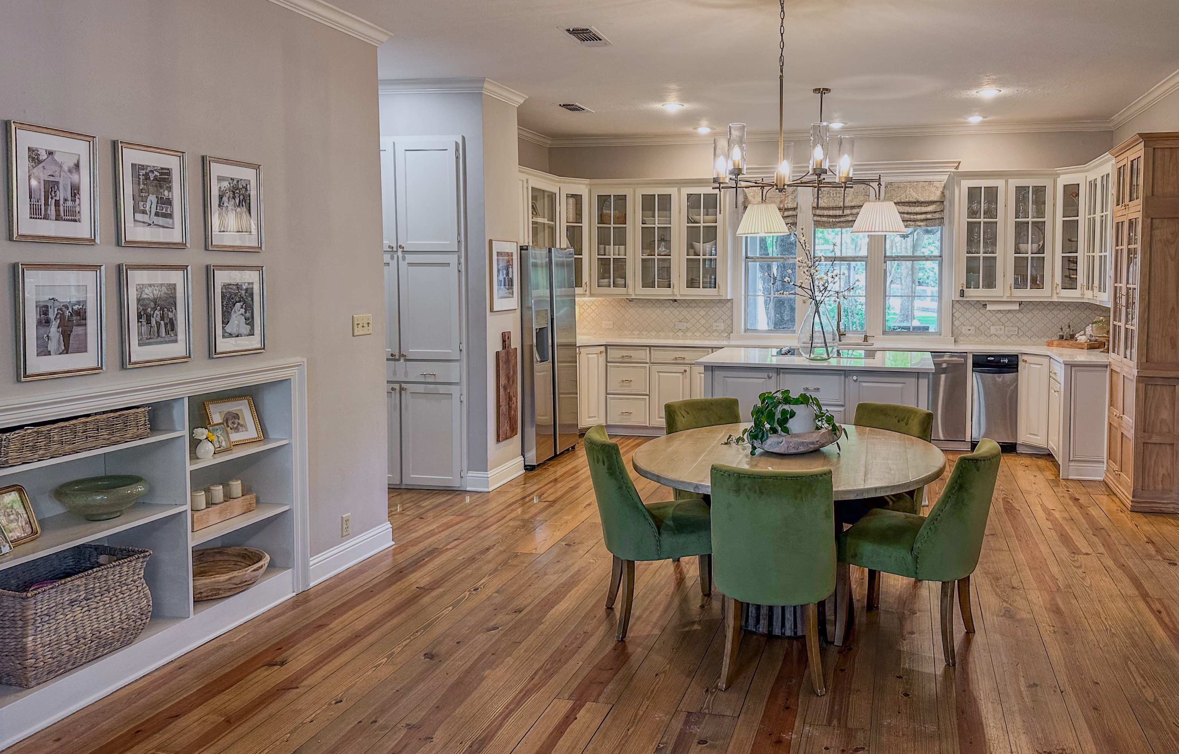 Enchanting, charming, sprawling county estate with a colonial exterior. Gorgeous patios and seating areas including fire places and pit. Image in Fairview, Fairview, TX