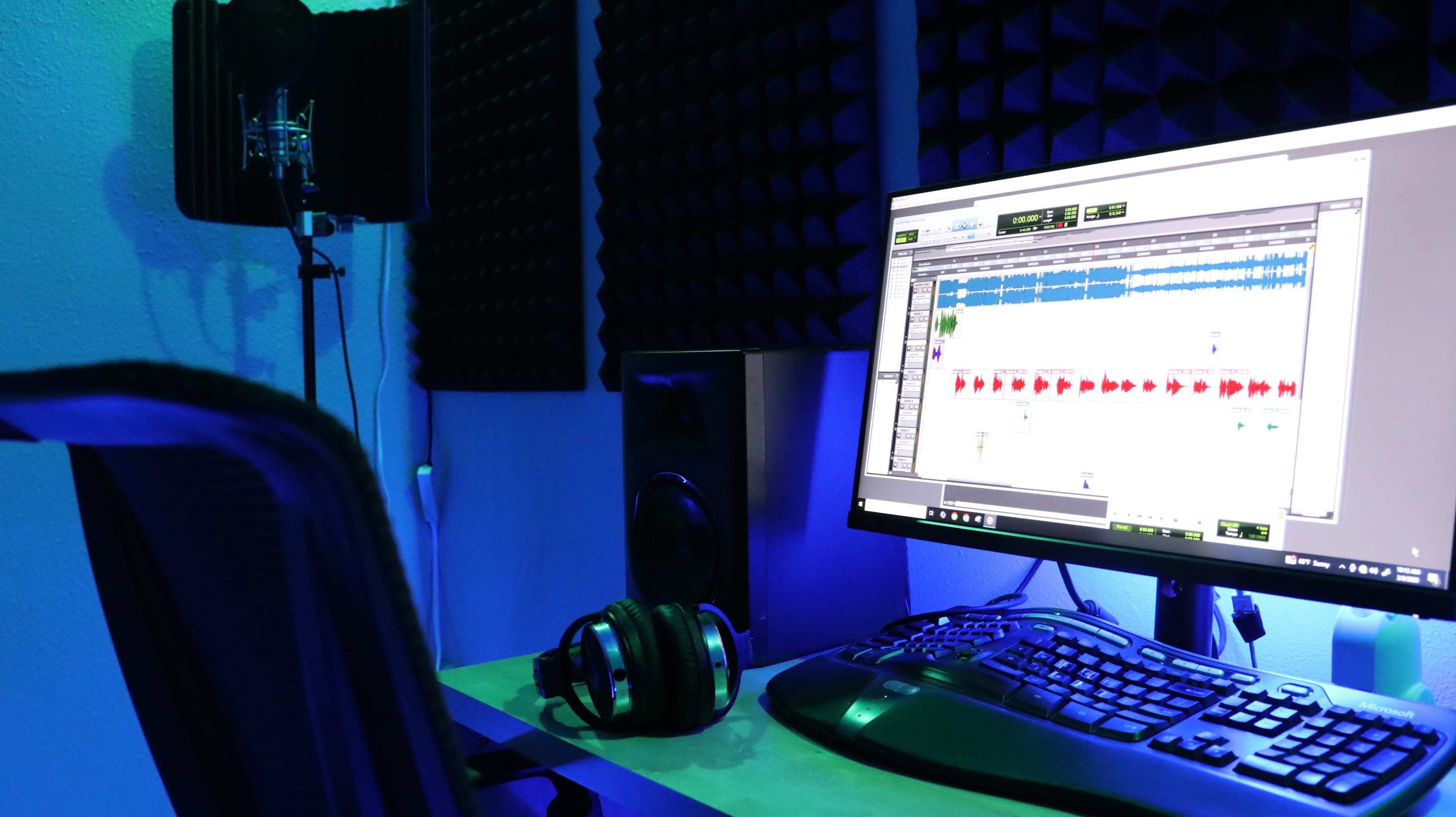 Professional Recording Studio for Music, Vocals, Podcasts & Voiceovers in Oakland Image in Downtown Oakland, Oakland, CA