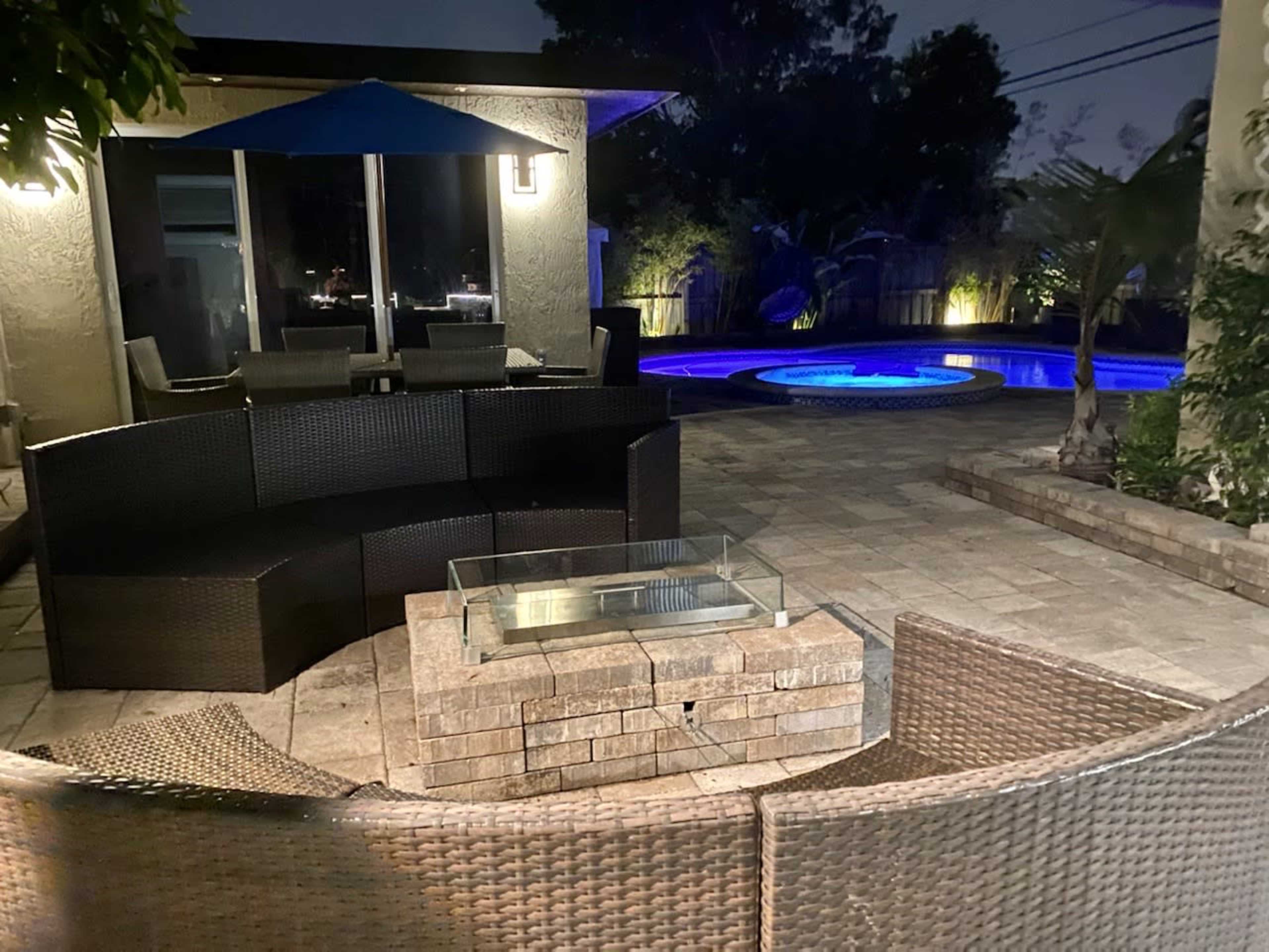 North Miami backyard Pool and hot tub Oasis. Image in North Miami, North Miami, FL