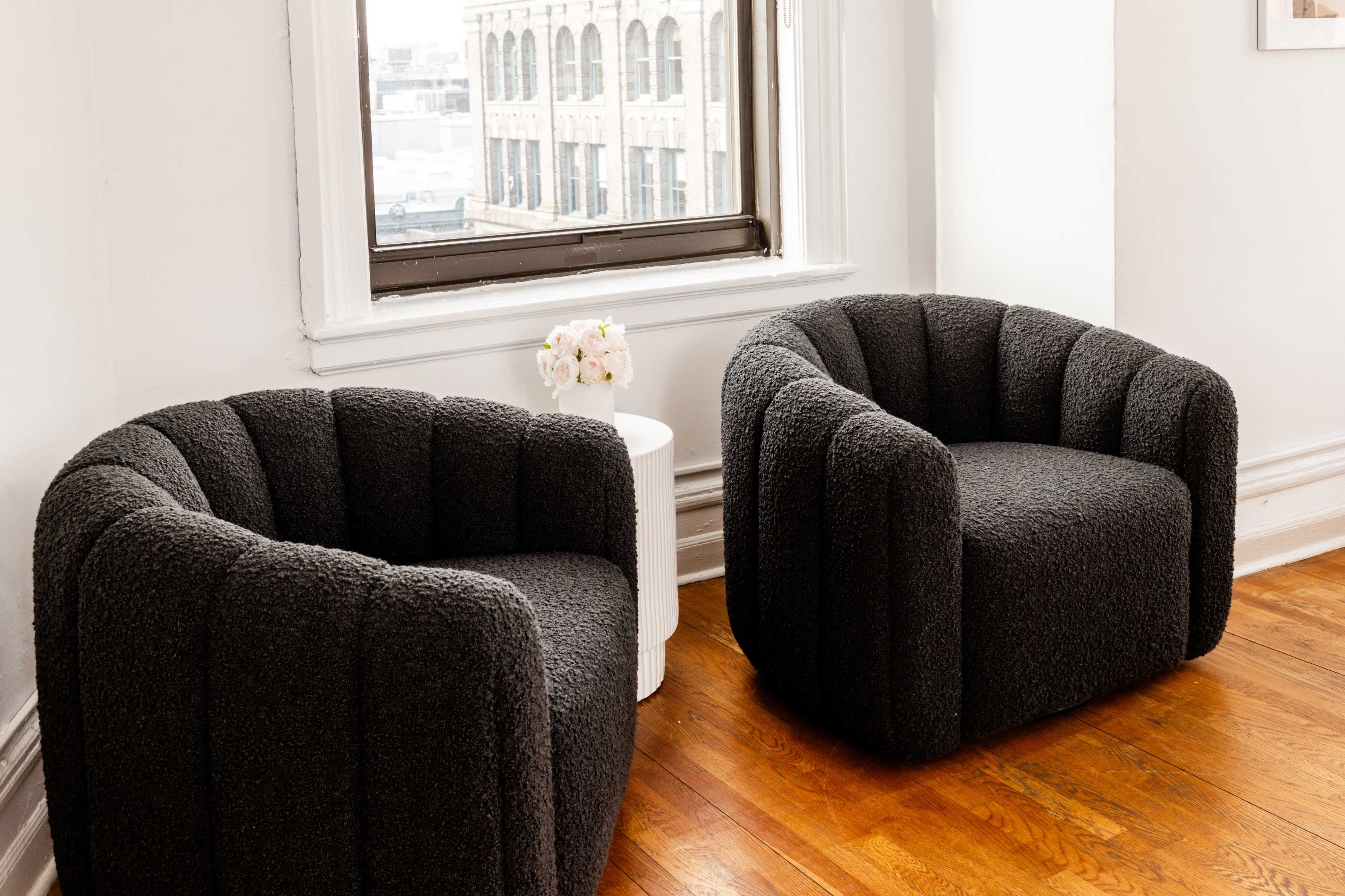 Large, Modern, Conference Room in Penthouse Office Space - Seats 12-16 People Image in Midtown Manhattan, New York, NY