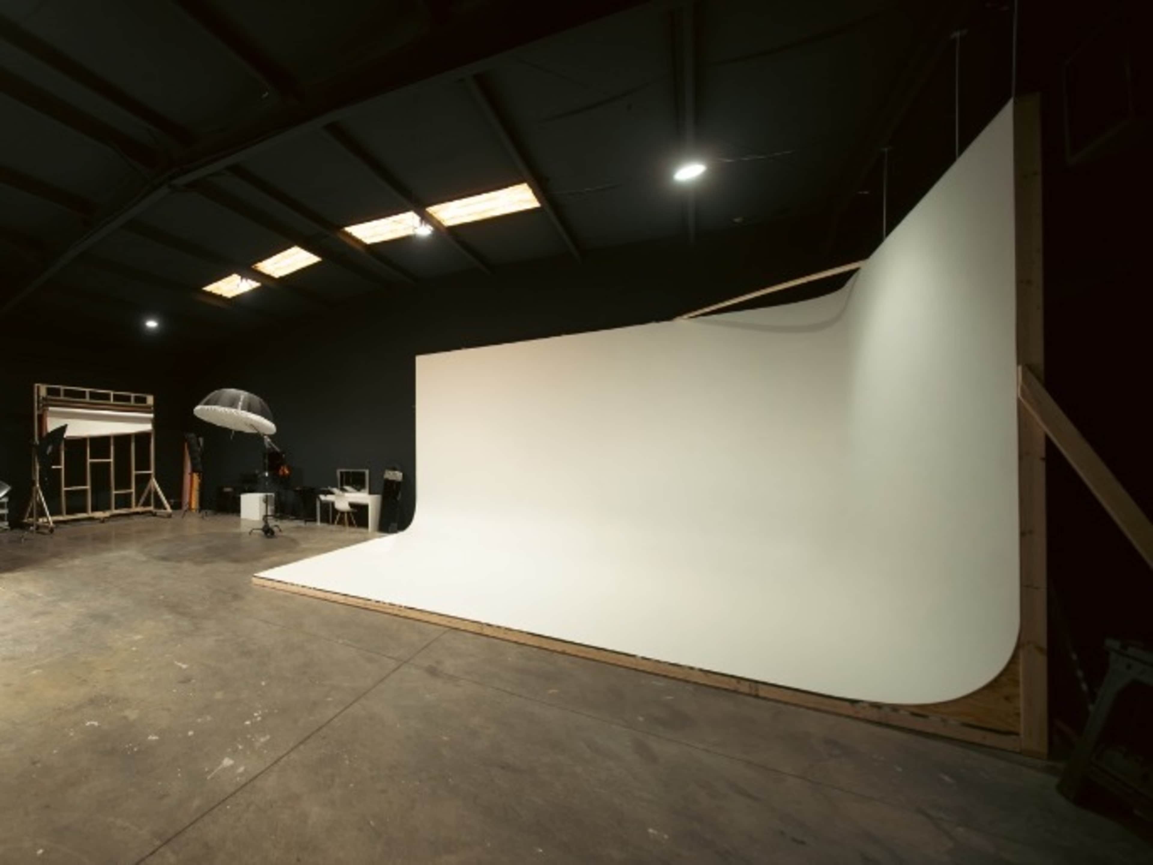 Cyc Wall Use