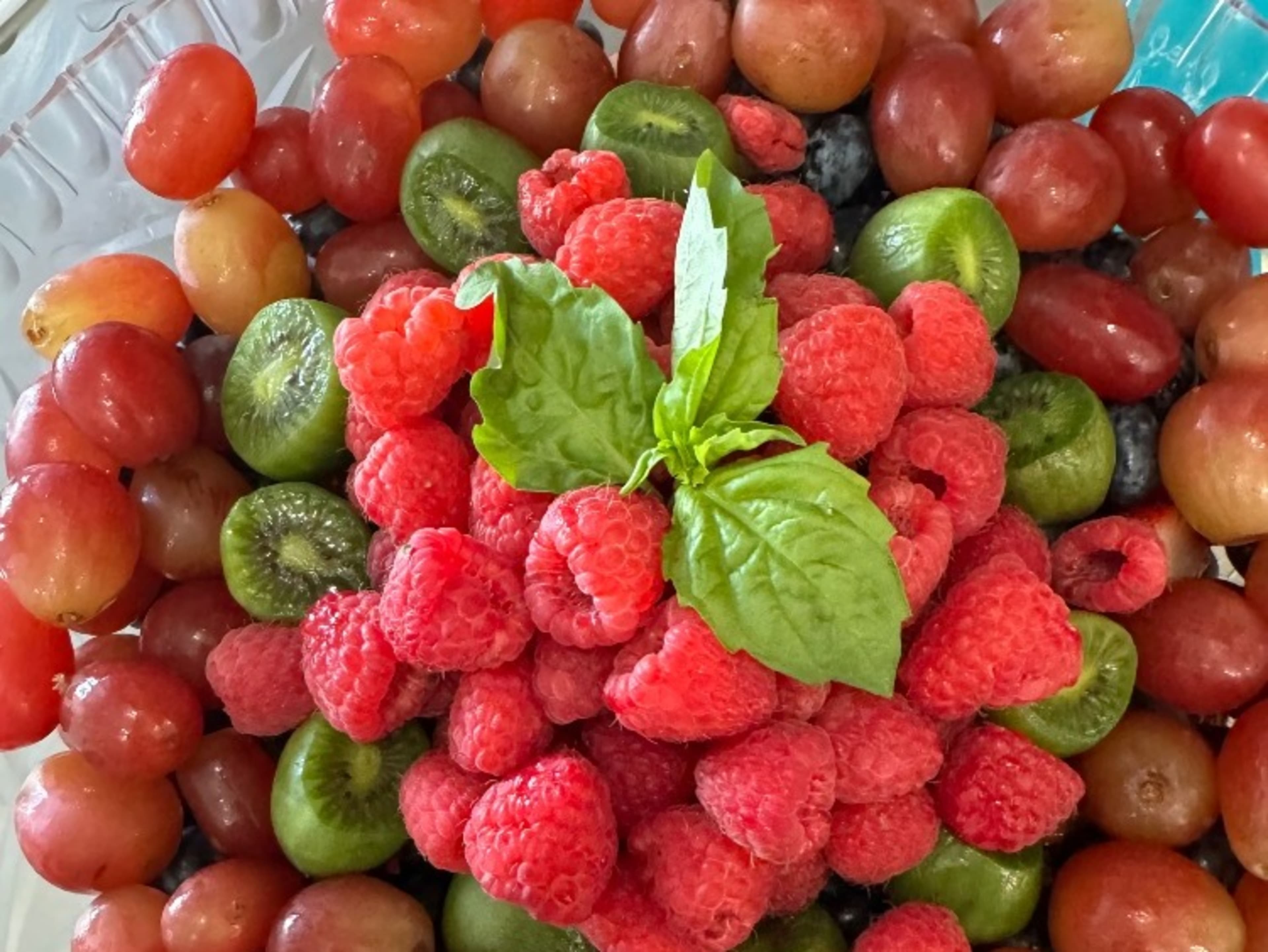 Mixed Berries or Fresh Fruit Platter