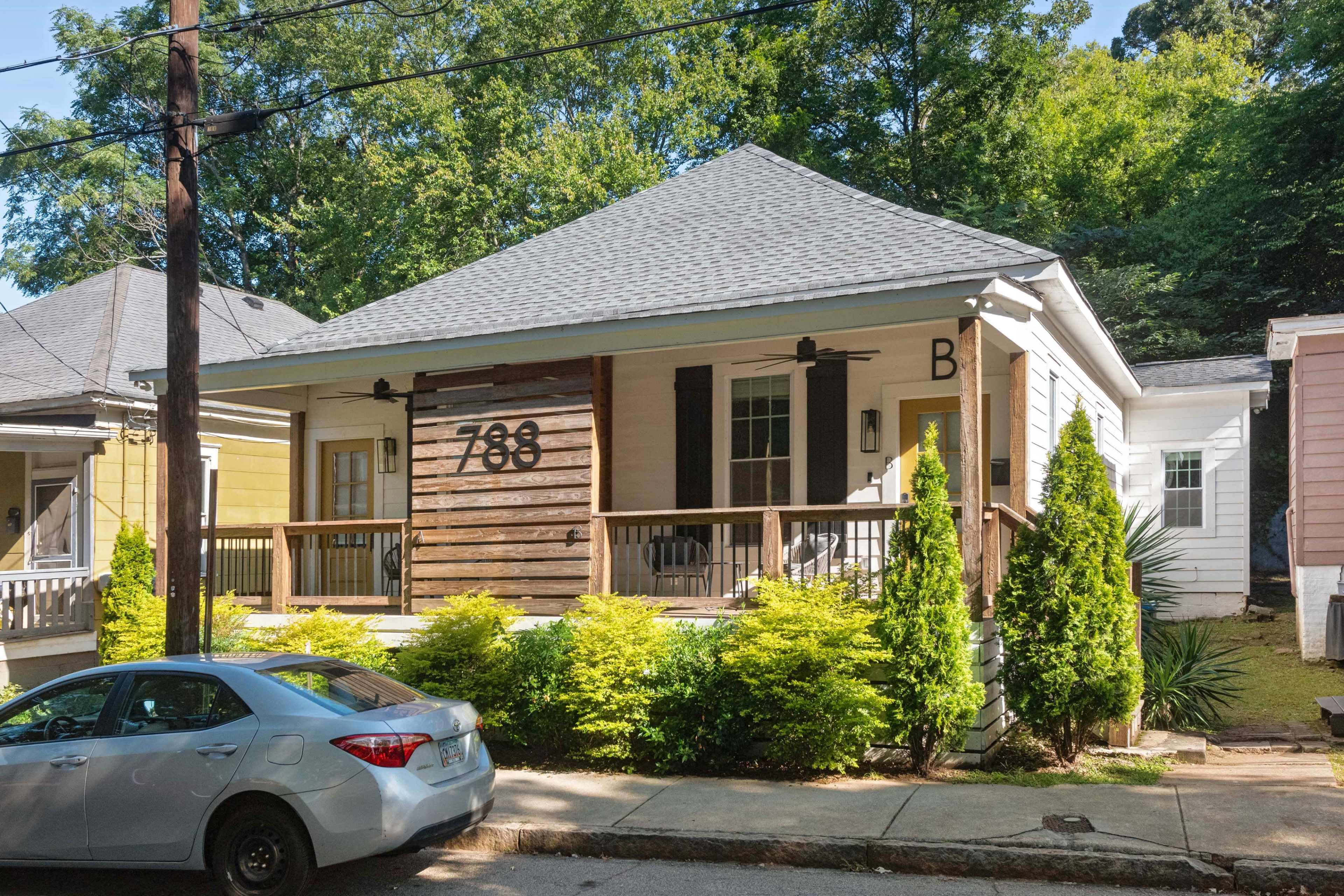 Whiskey Neat | Bright & Hip Bachelor Pad in Reynoldstown Image in Reynoldstown, Atlanta, GA