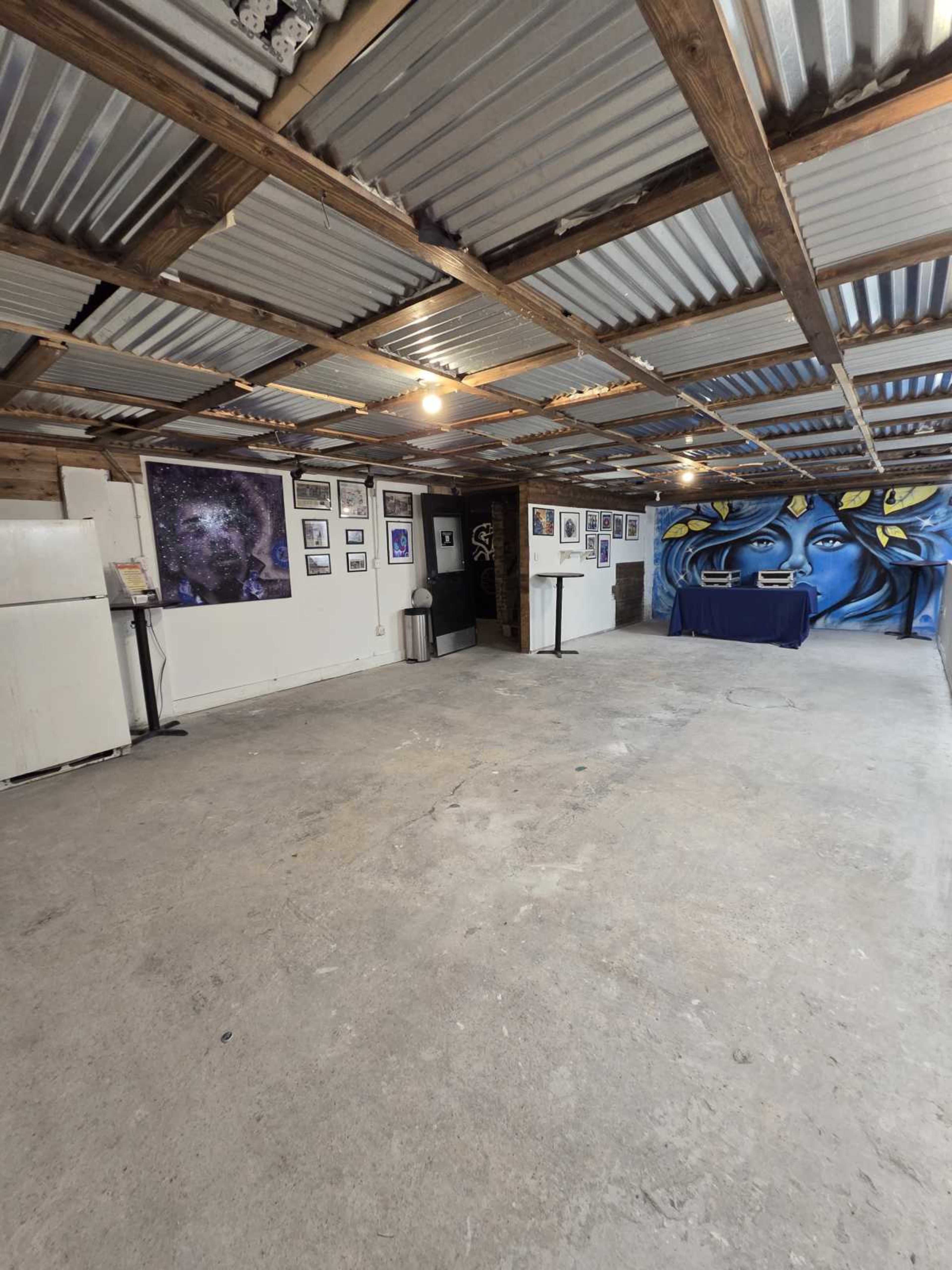 Grandhouse 424 Image in West Town, Chicago, IL