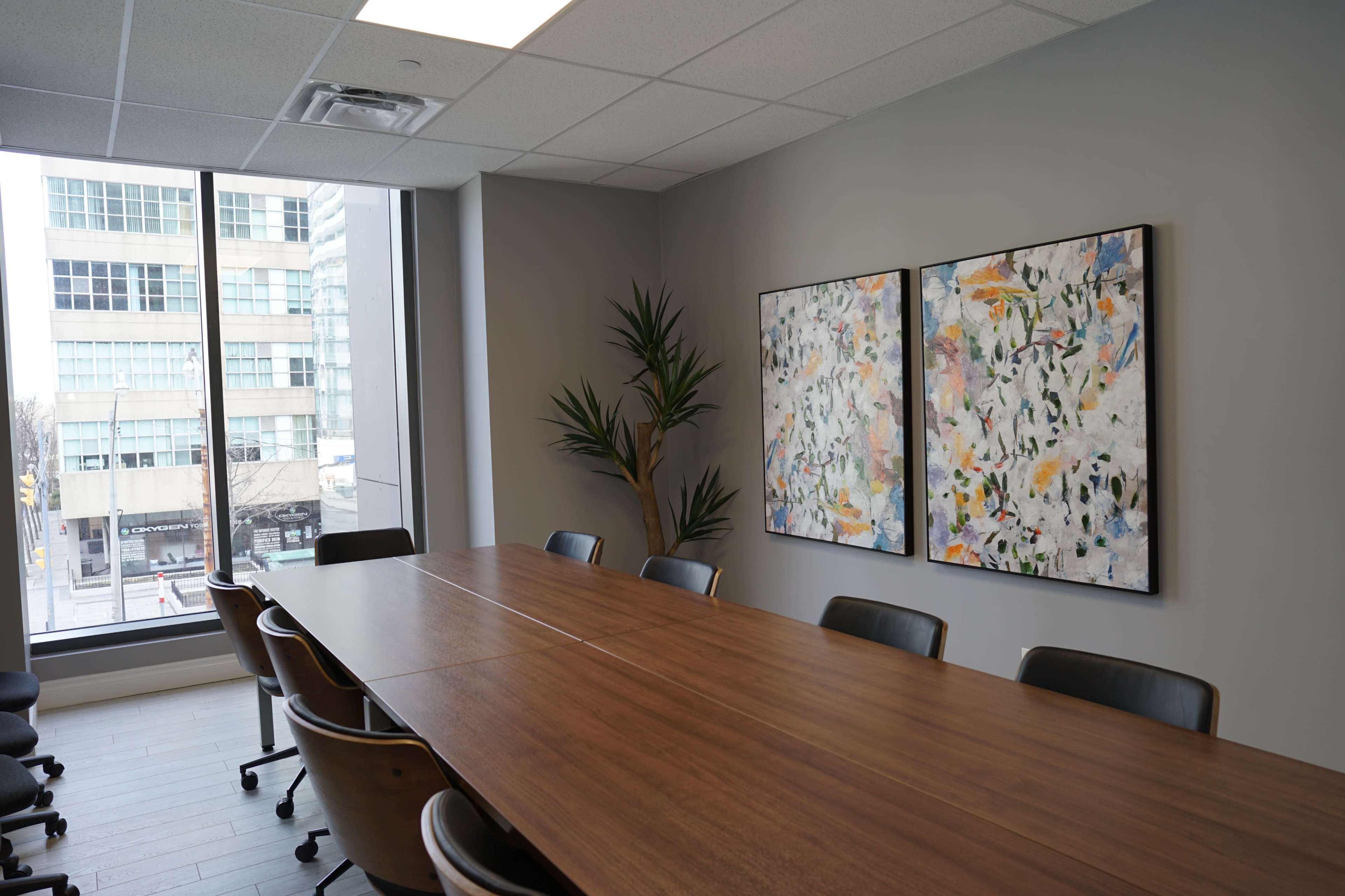 Professional conference room for groups, meetings, workshops located ideally in Midtown near public transportation Image in Davisville Village, Toronto, ON