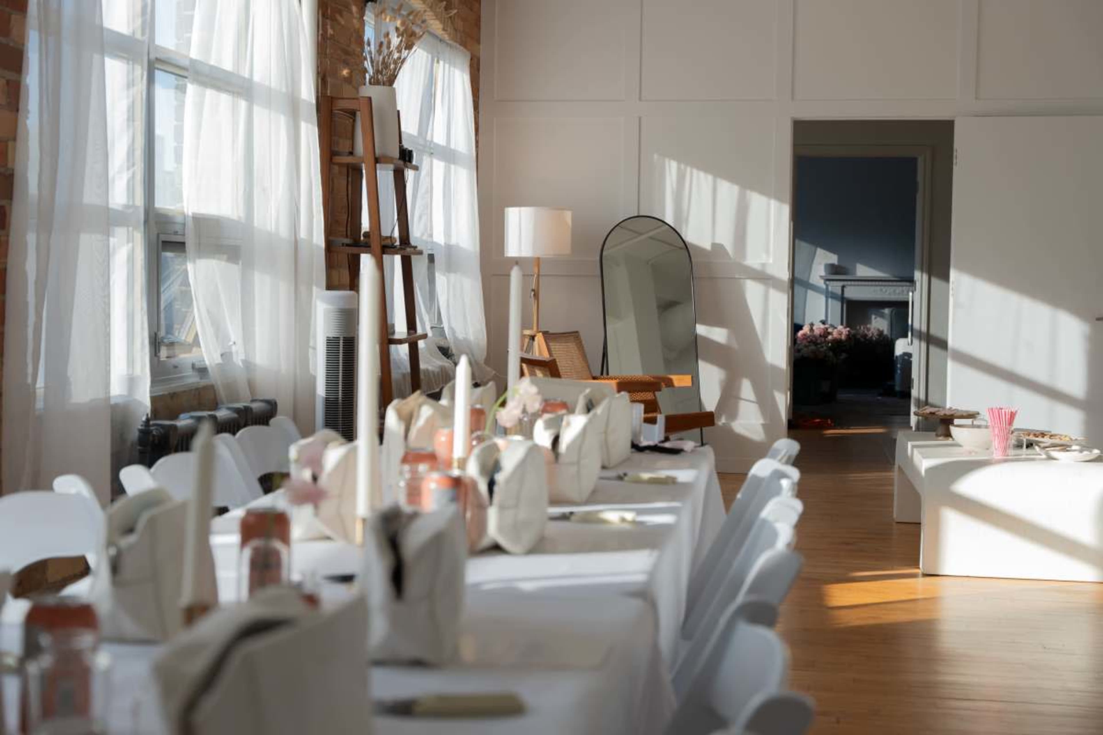 Hygge Image in Kensington-Chinatown, Toronto, ON