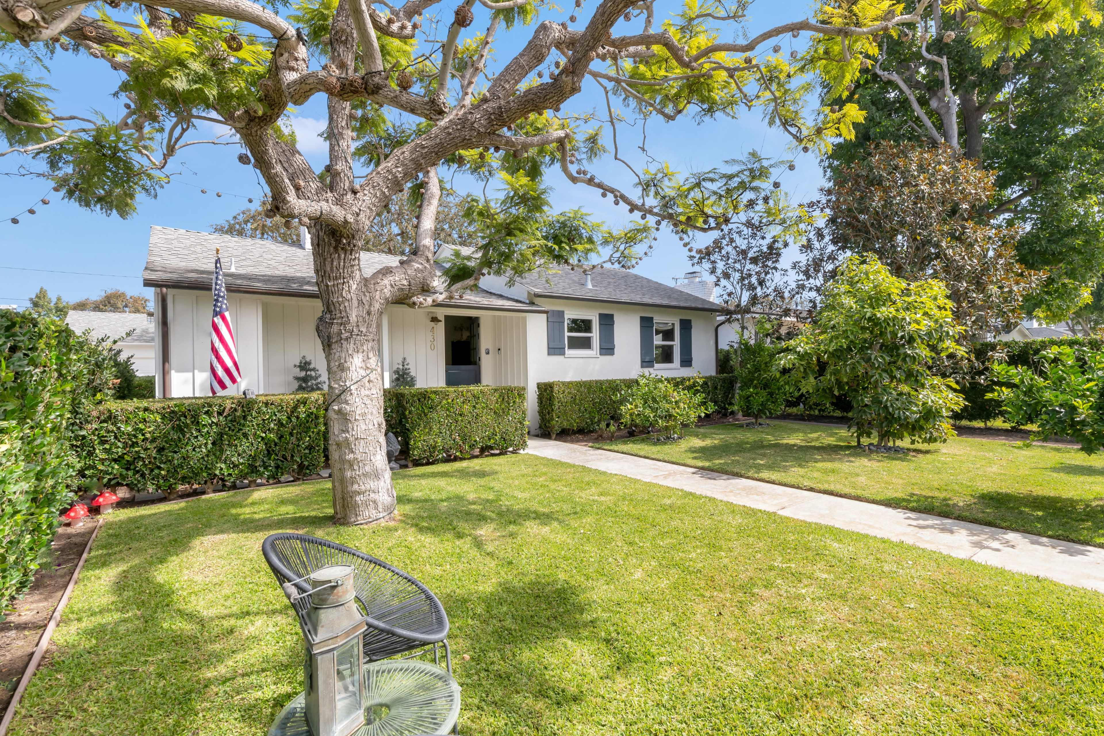 Charming Cottage with Beautiful Outdoor Space Image in East Side Costa Mesa, Costa Mesa, CA