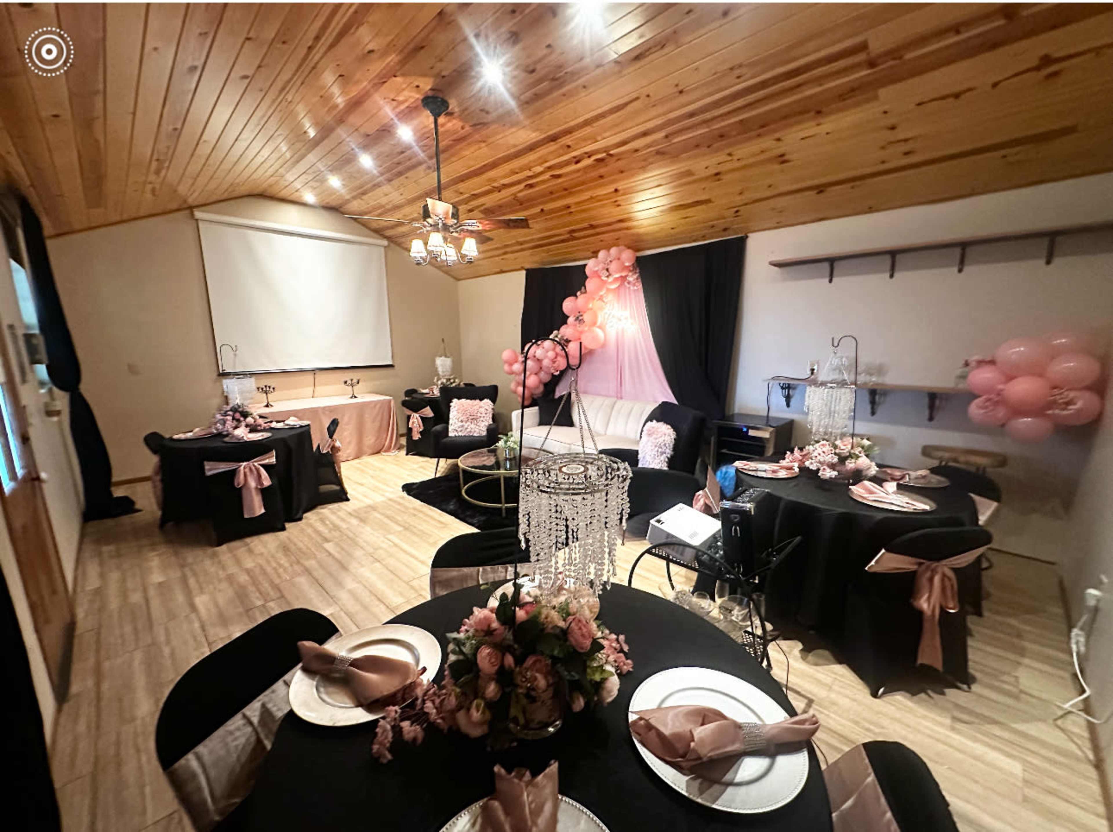 OKC Cabin Getaway • Hot Tub • Games • Near OKC Airport Image in Southwest Oklahoma City, Okc, OK