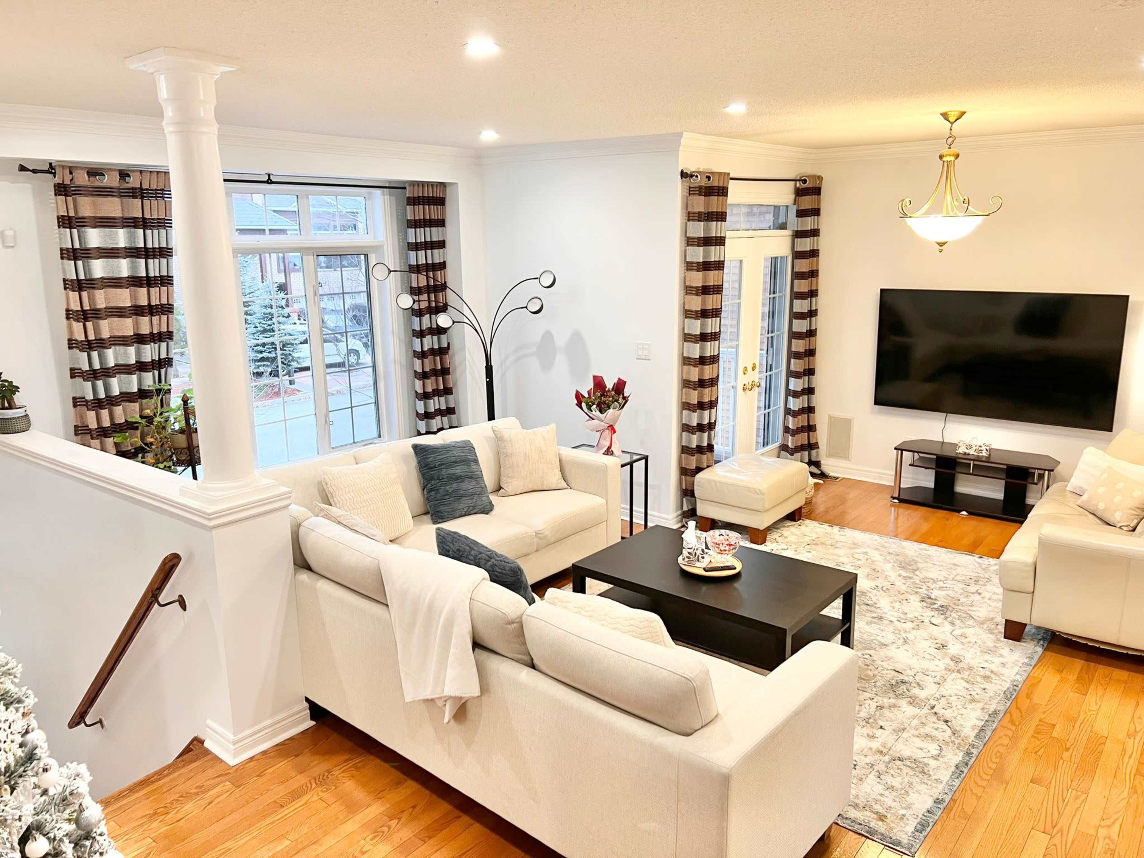 Modern Suburban Home Image in Maple, Maple, ON