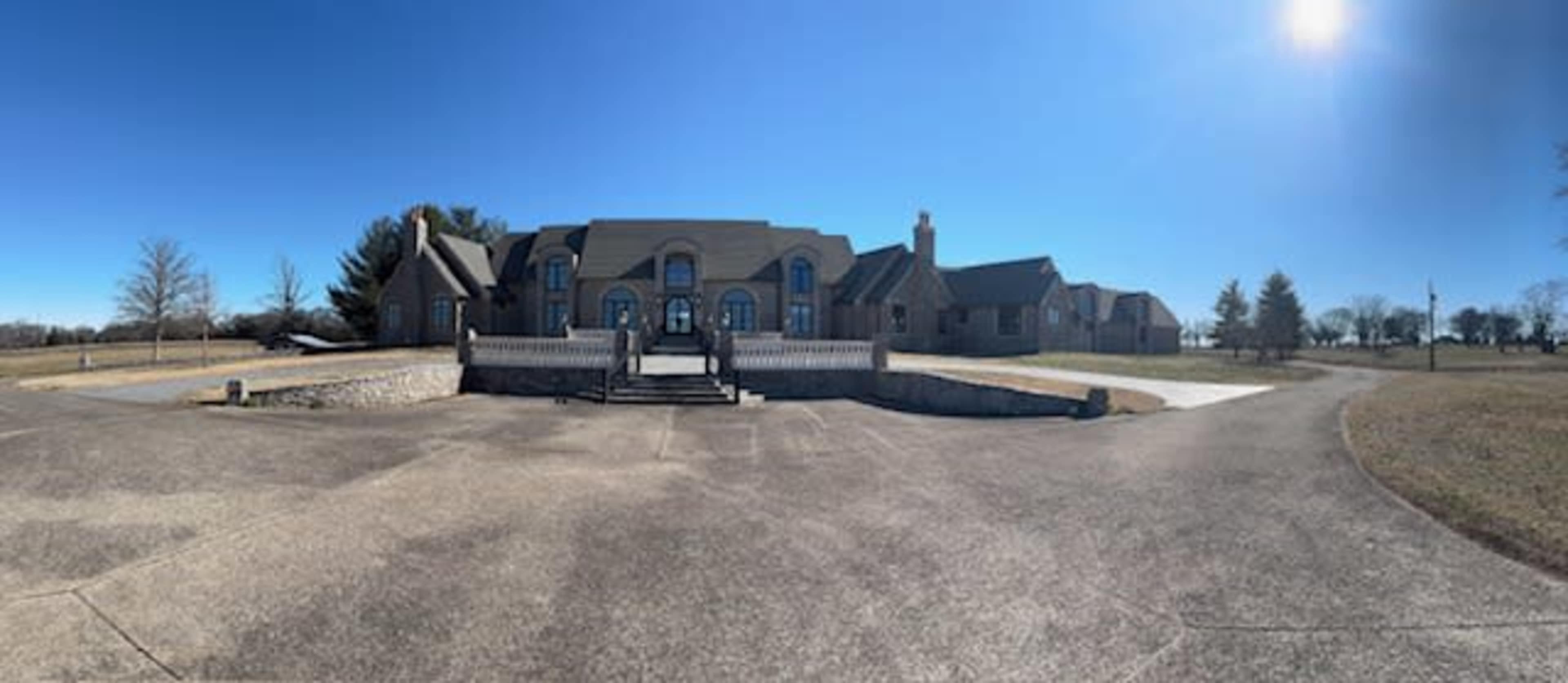 Newly renovated stone manor on 17 acres Image in , Gallatin, TN