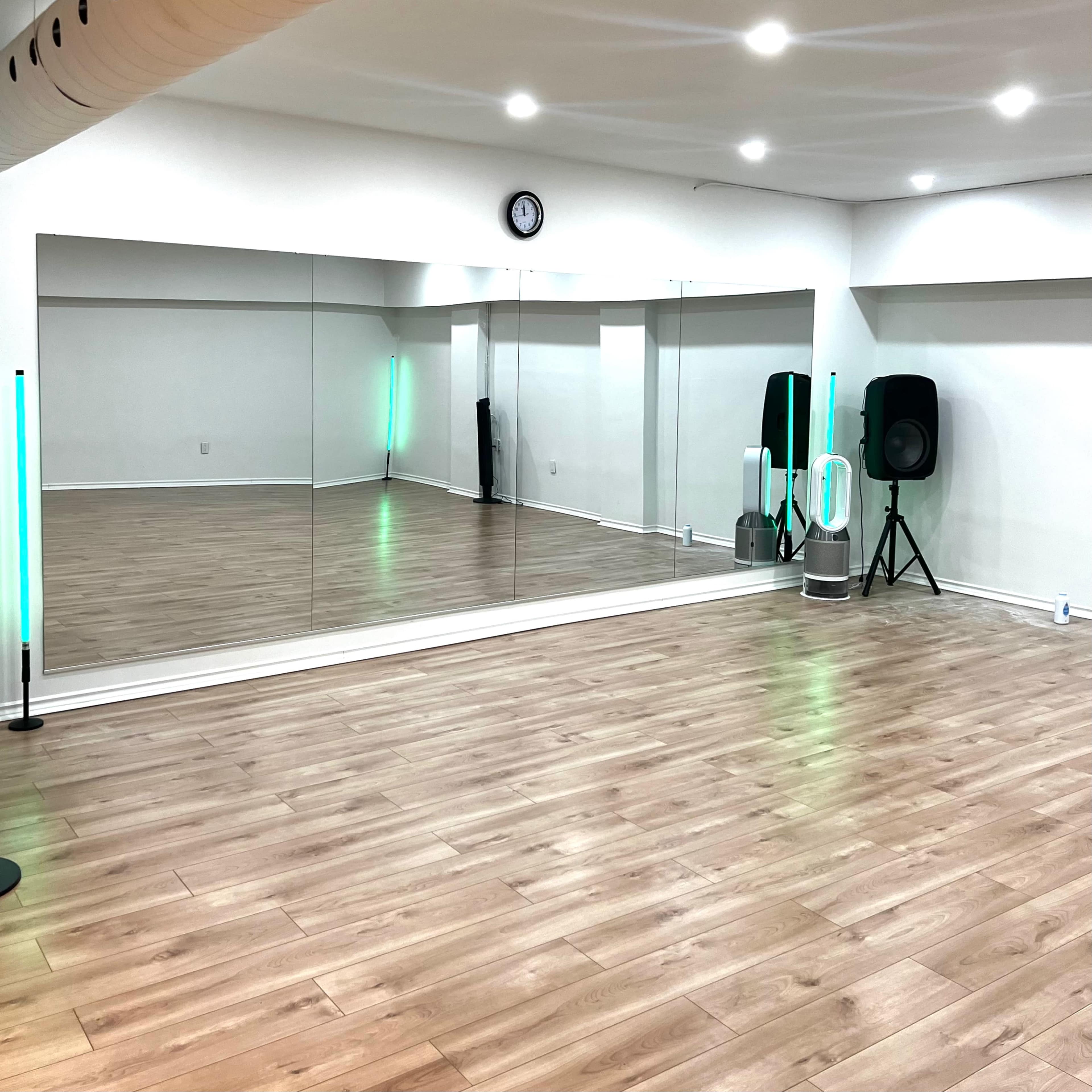 Dance Studio for rent in Toronto Downtown Image in Trinity-Bellwoods, Toronto, ON