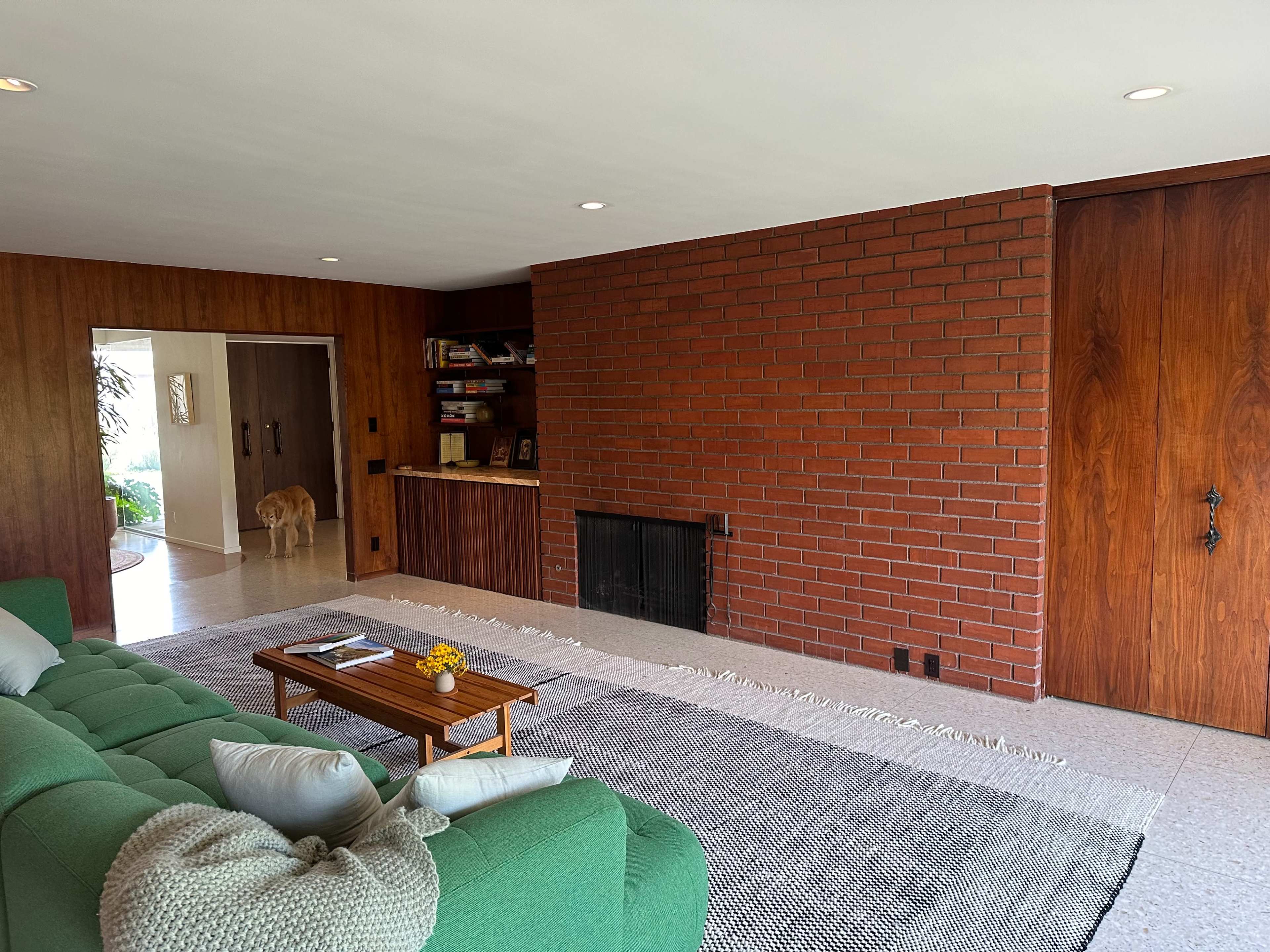 Los Angeles Mid-Century Modern Ranch Home Image in Ladera Heights, Los Angeles, CA