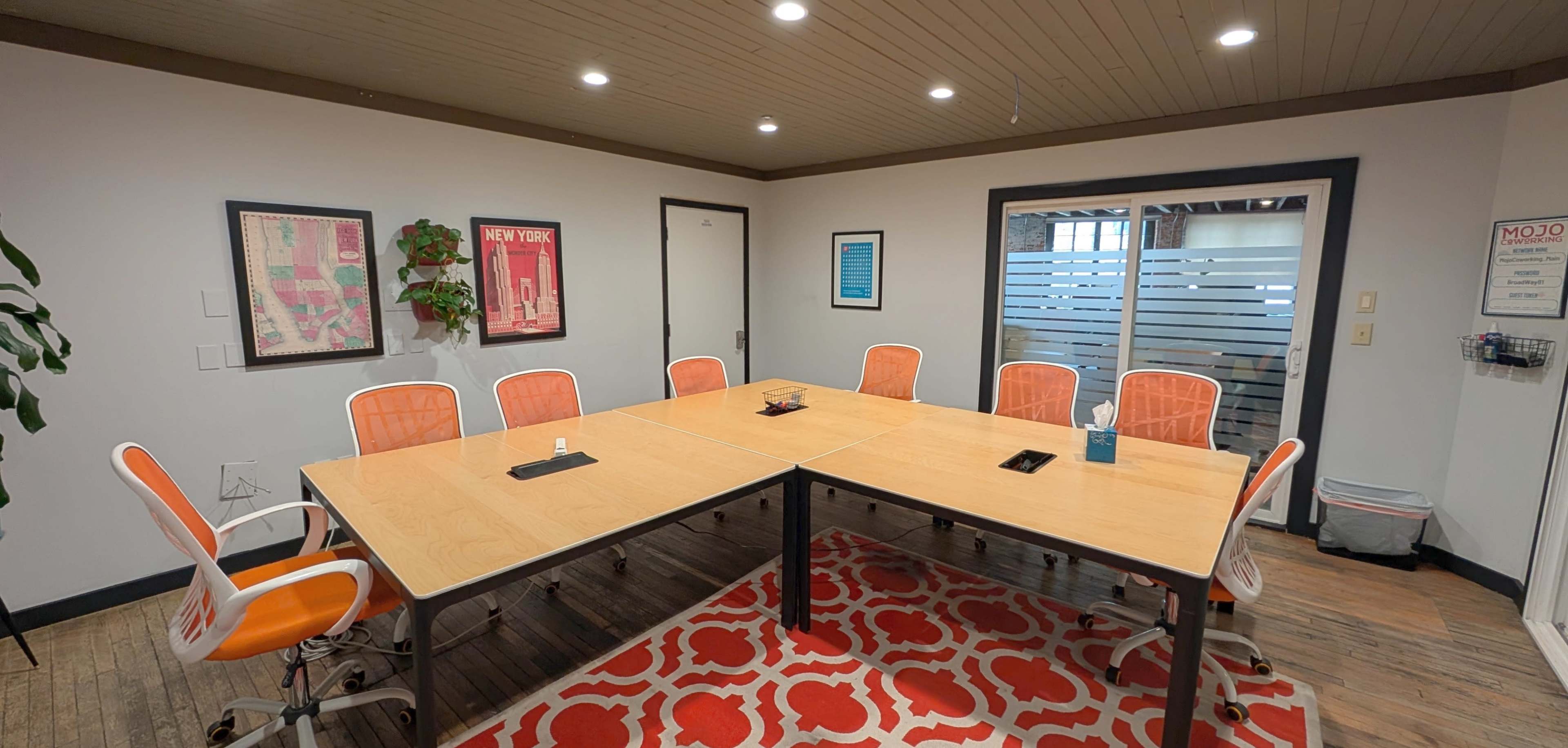 Downtown Asheville Meeting Room for up to 8 - The Quad Image in Downtown, Asheville, NC