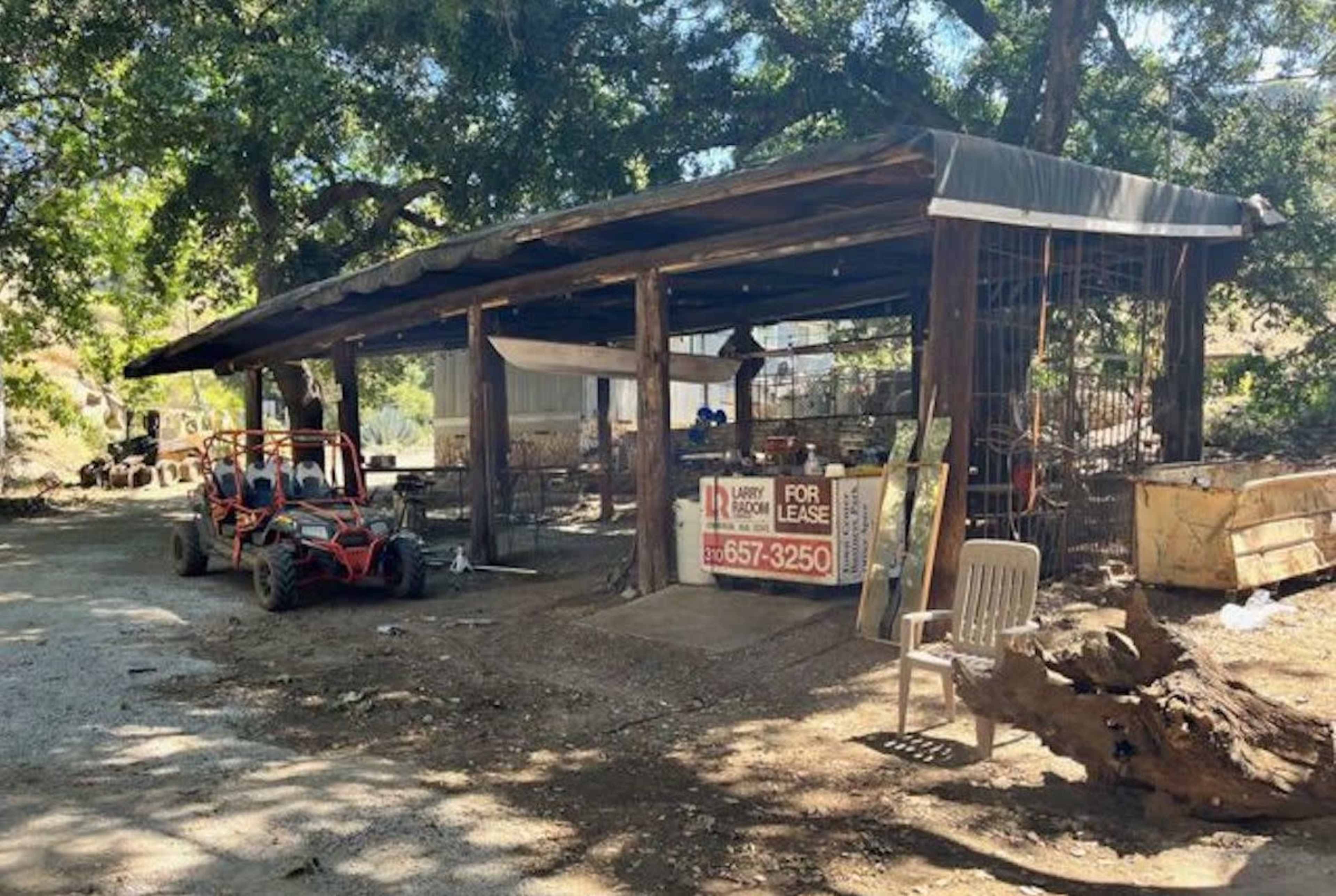 Unique Outdoor space Image in , Canoga Park, CA