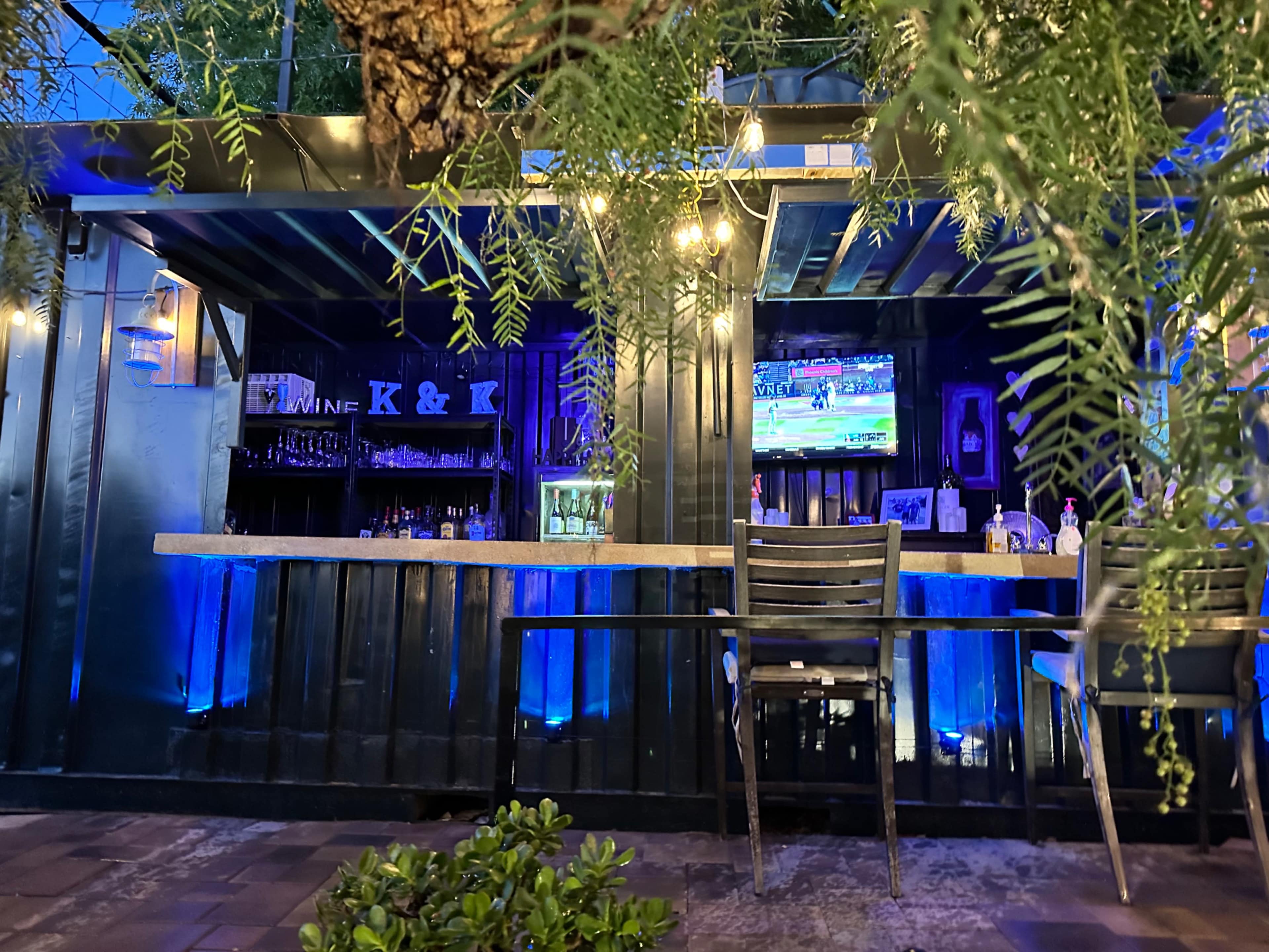 Container bar with all the amenities and roof top views Image in Thousand Oaks, Thousand Oaks, CA