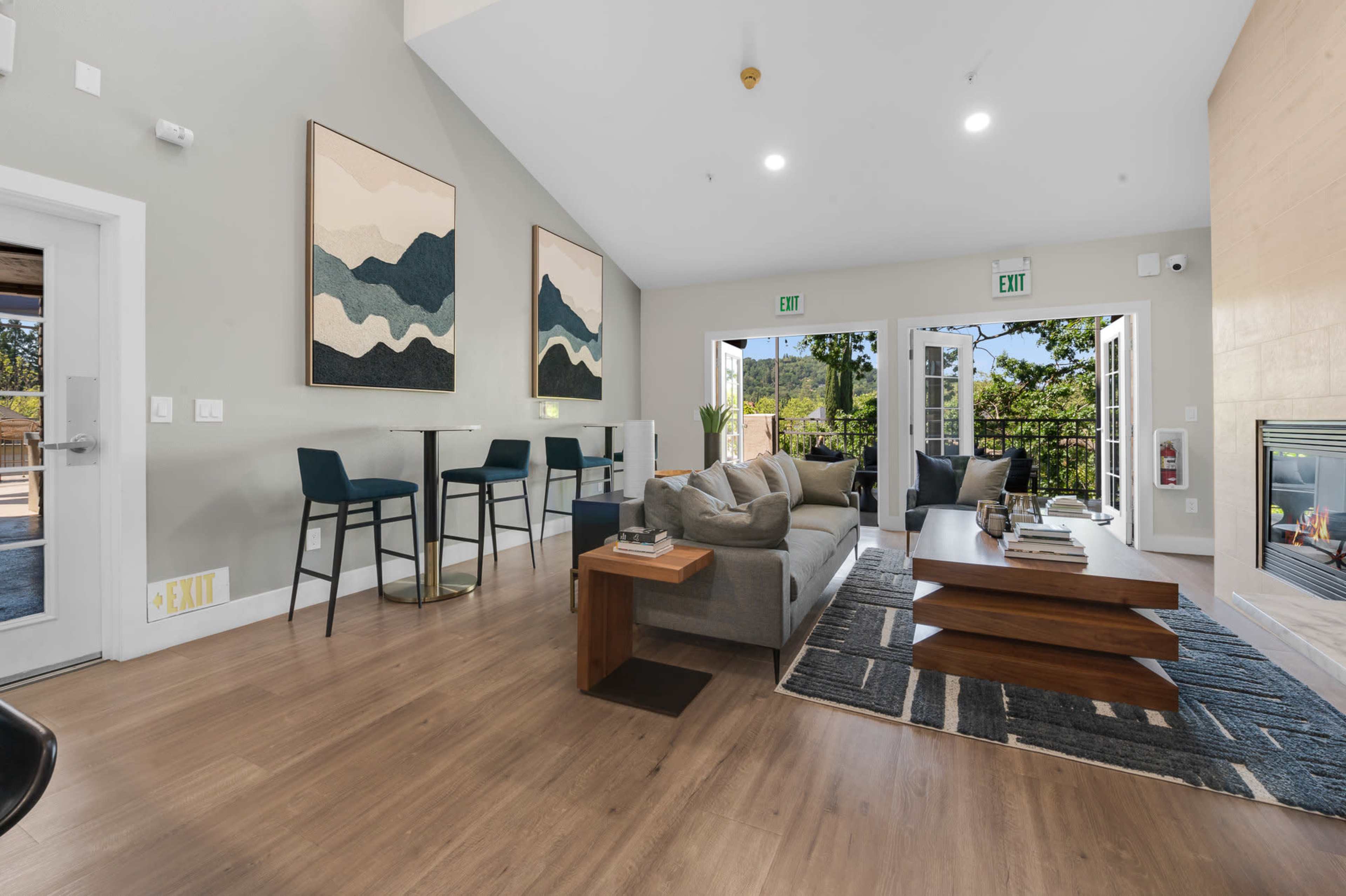 Downtown Lafayette With Great Views And Remodeled Interior Space Image in Lafayette, Lafayett, CA