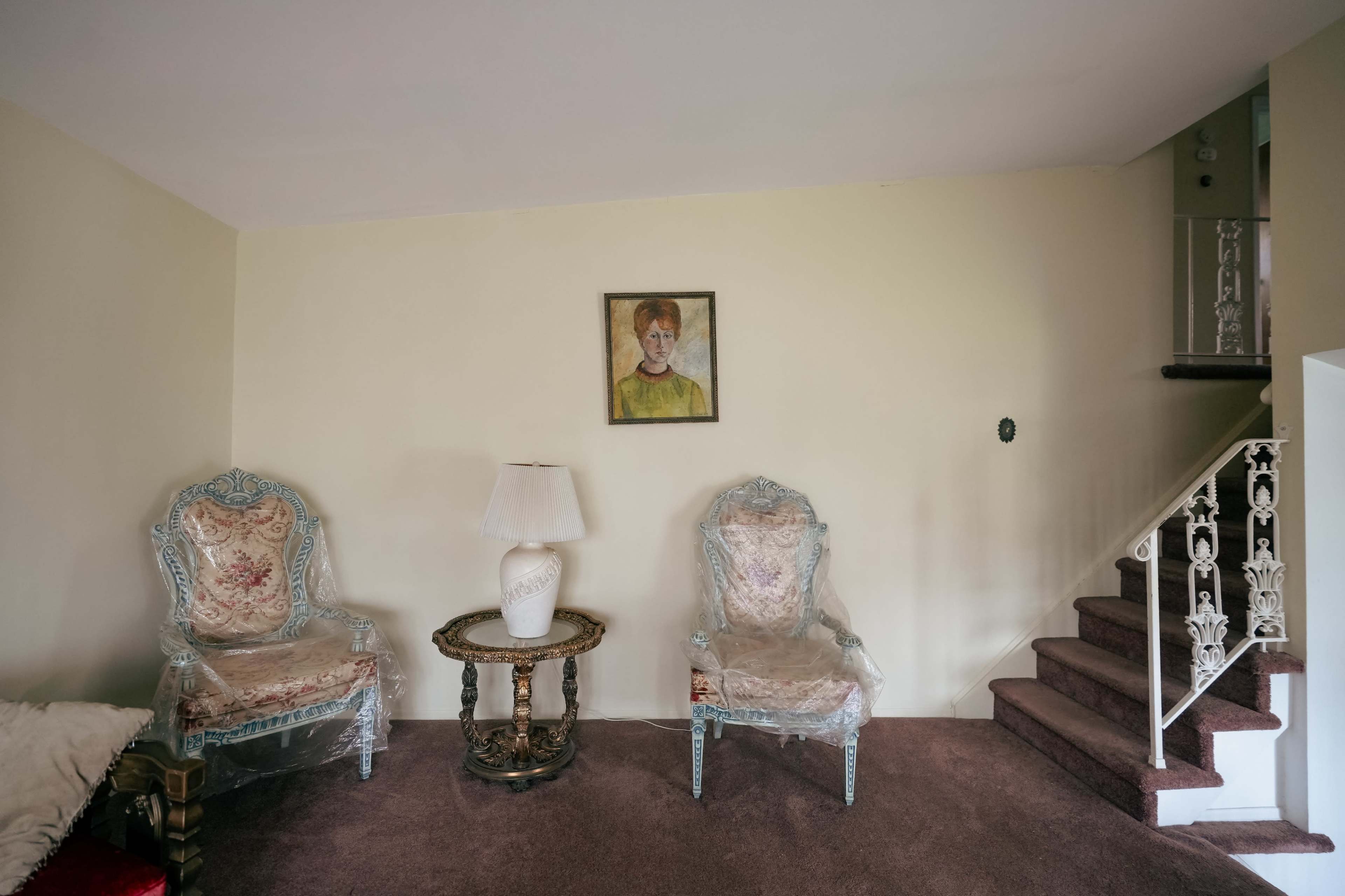 Pastel Retro Furnished Home w/ Vintage Bathroom & Carpeted Living Spaces Image in Far Rockaway, Queens, NY