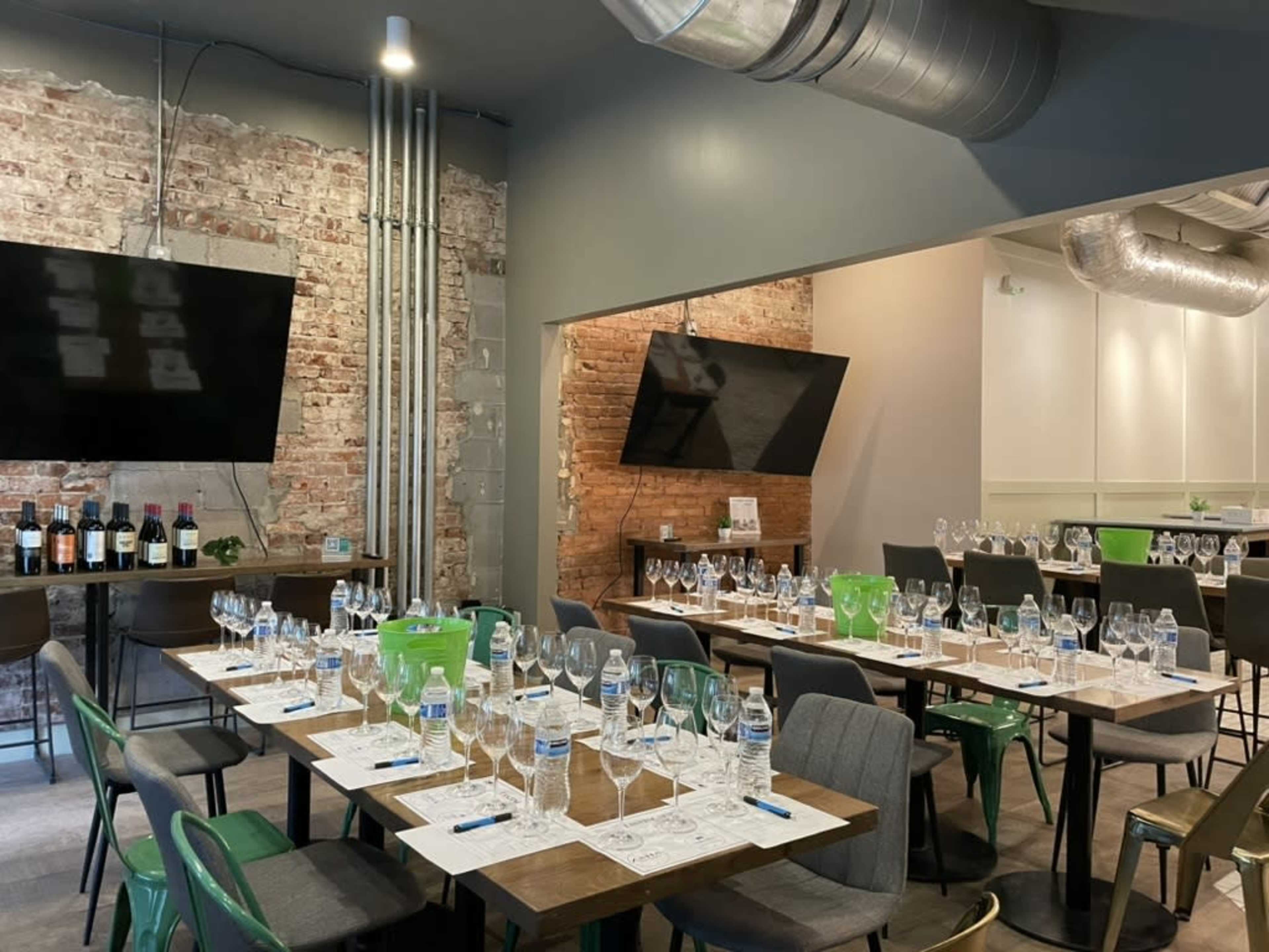 Charming venue on Hyde Park Square Image in Hyde Park, Cincinnati, OH