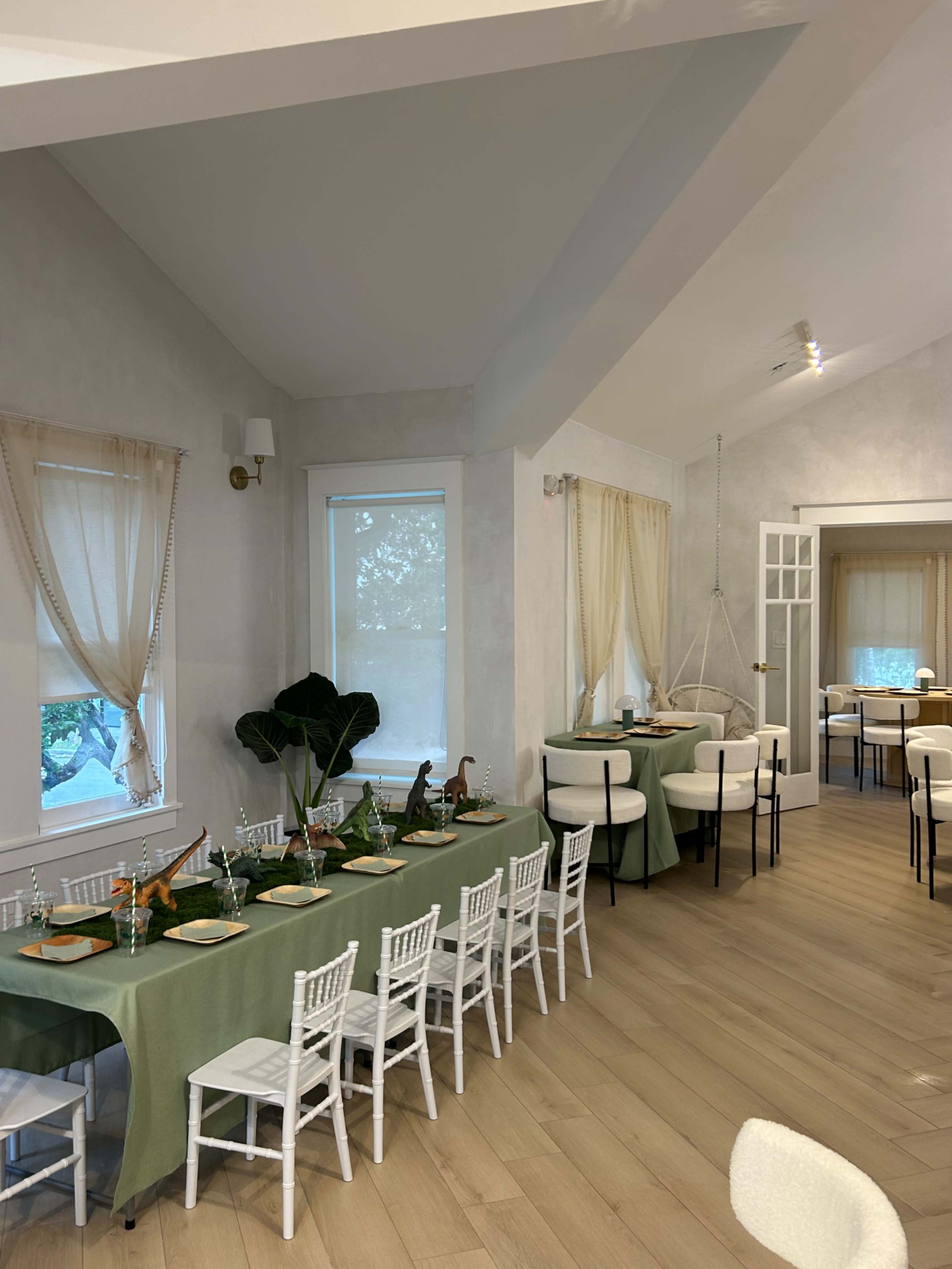 Cozy and stylish space for family, fashion, educational, art events. Image in Edgewater, Miami, FL
