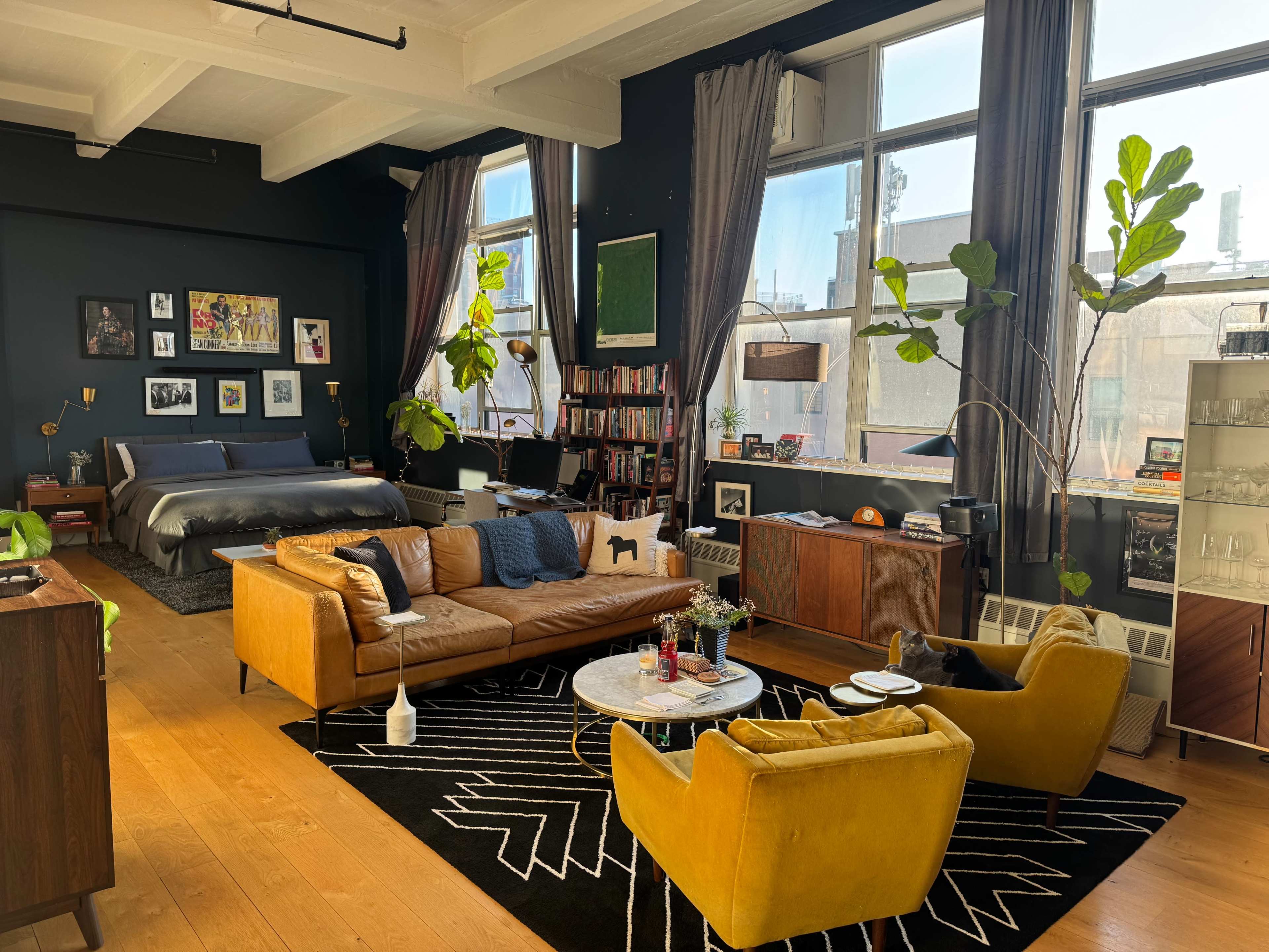 Brooklyn Loft with Abundant Natural Light and 165" Projection Screen Image in Bedford-Stuyvesant, Brooklyn, NY