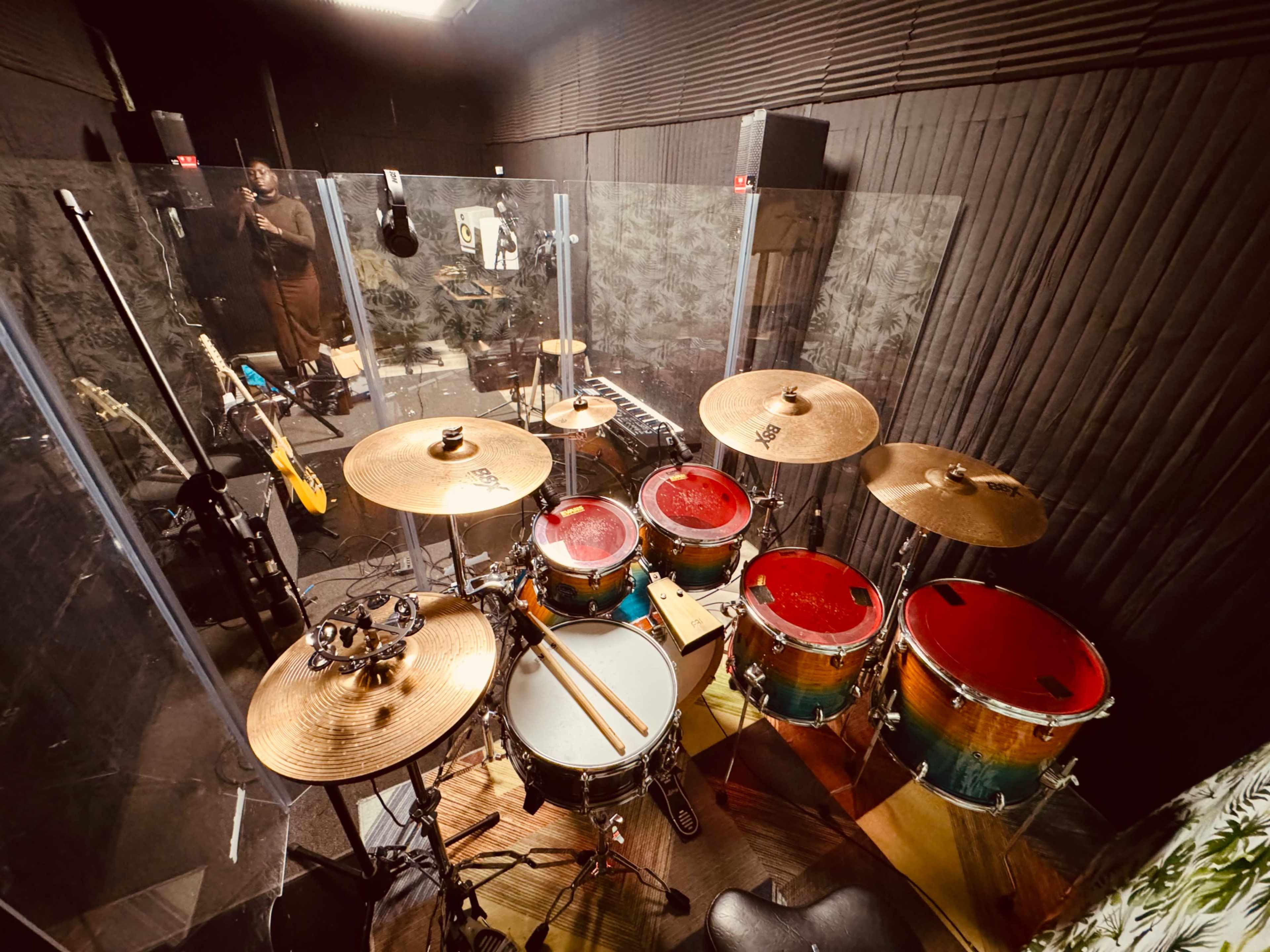 Spacious Music Studio Near O’Hare Airport – Perfect for Live Recording and band Rehearsals" Image in Leyden Township, SCHILLER PARK, IL