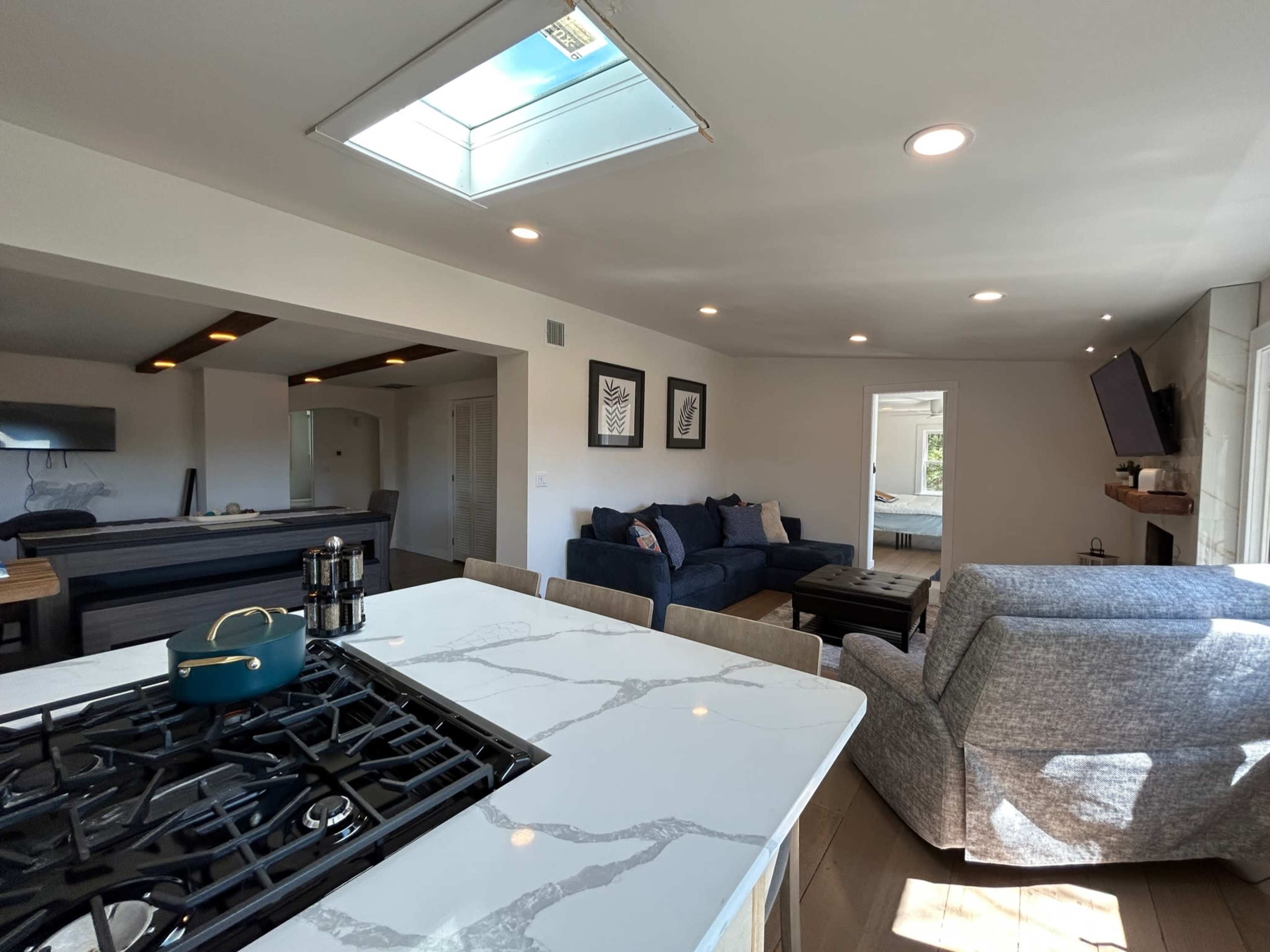 Beautiful Waterfront Lakehouse w/ Hot Tub Image in Clinton, Clinton, CT