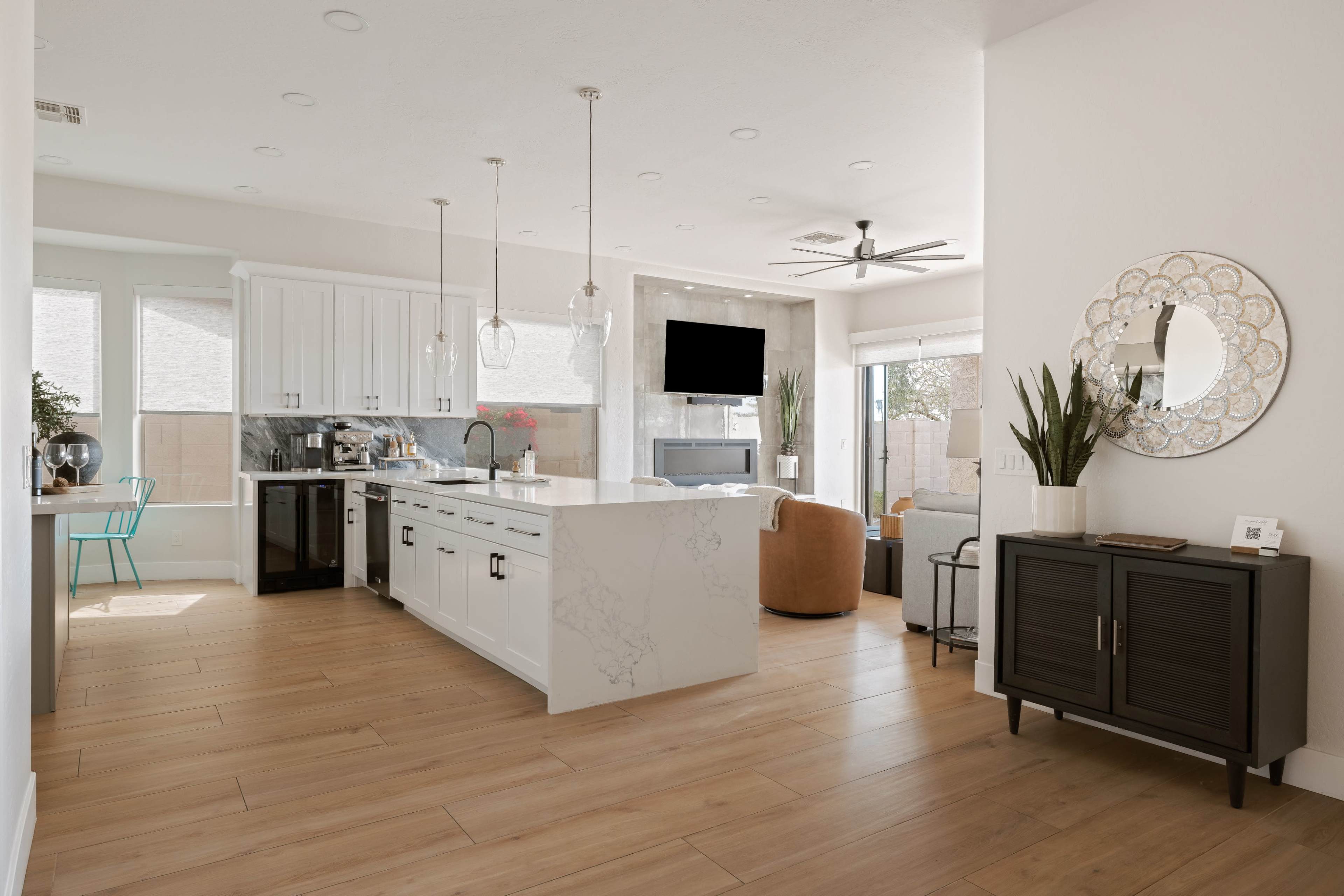 Wildfire Golf Course Lot with Exquisite Designer Finishes Image in Desert View Village, Phoenix, AZ