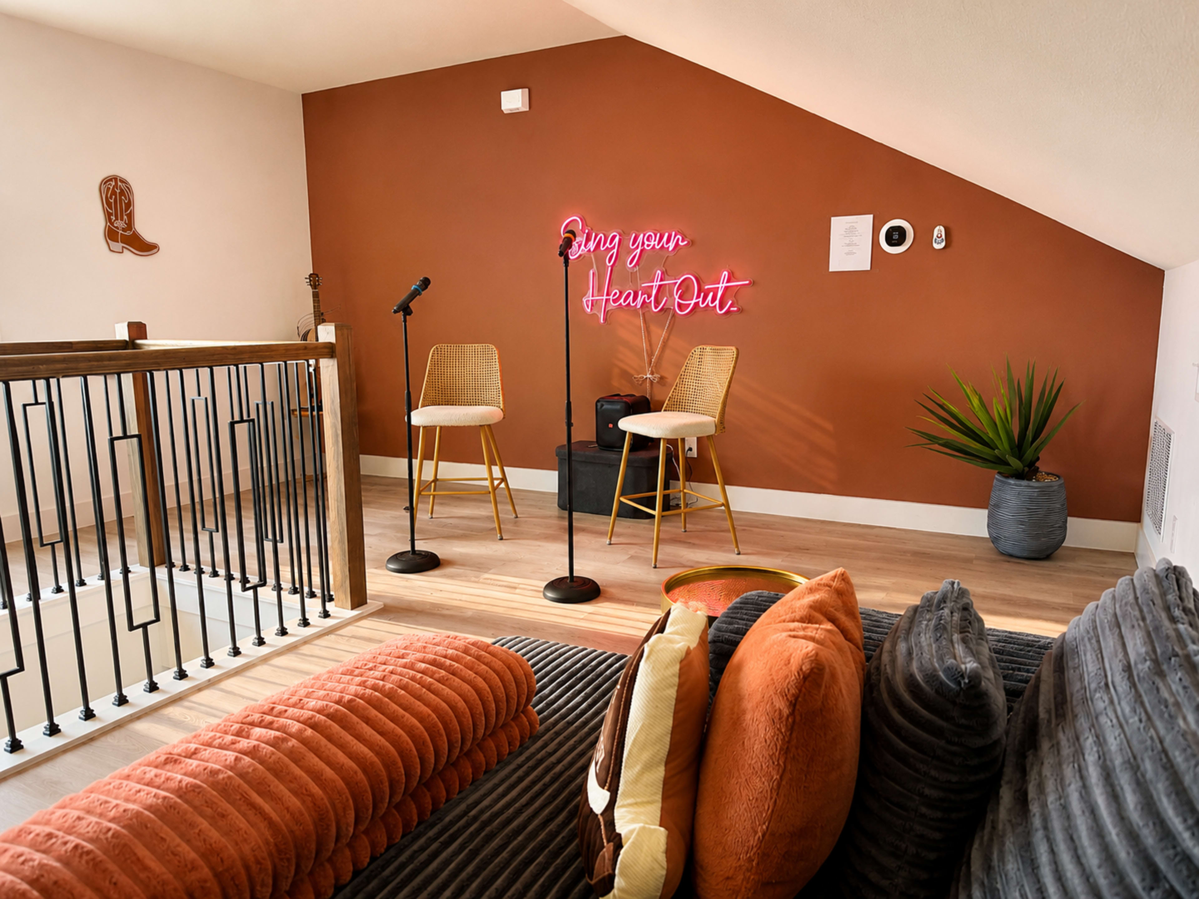 Luxury Dallas Townhouse with Rooftop Dome, Hot Tub & Karaoke Image in Dallas, Dallas, TX