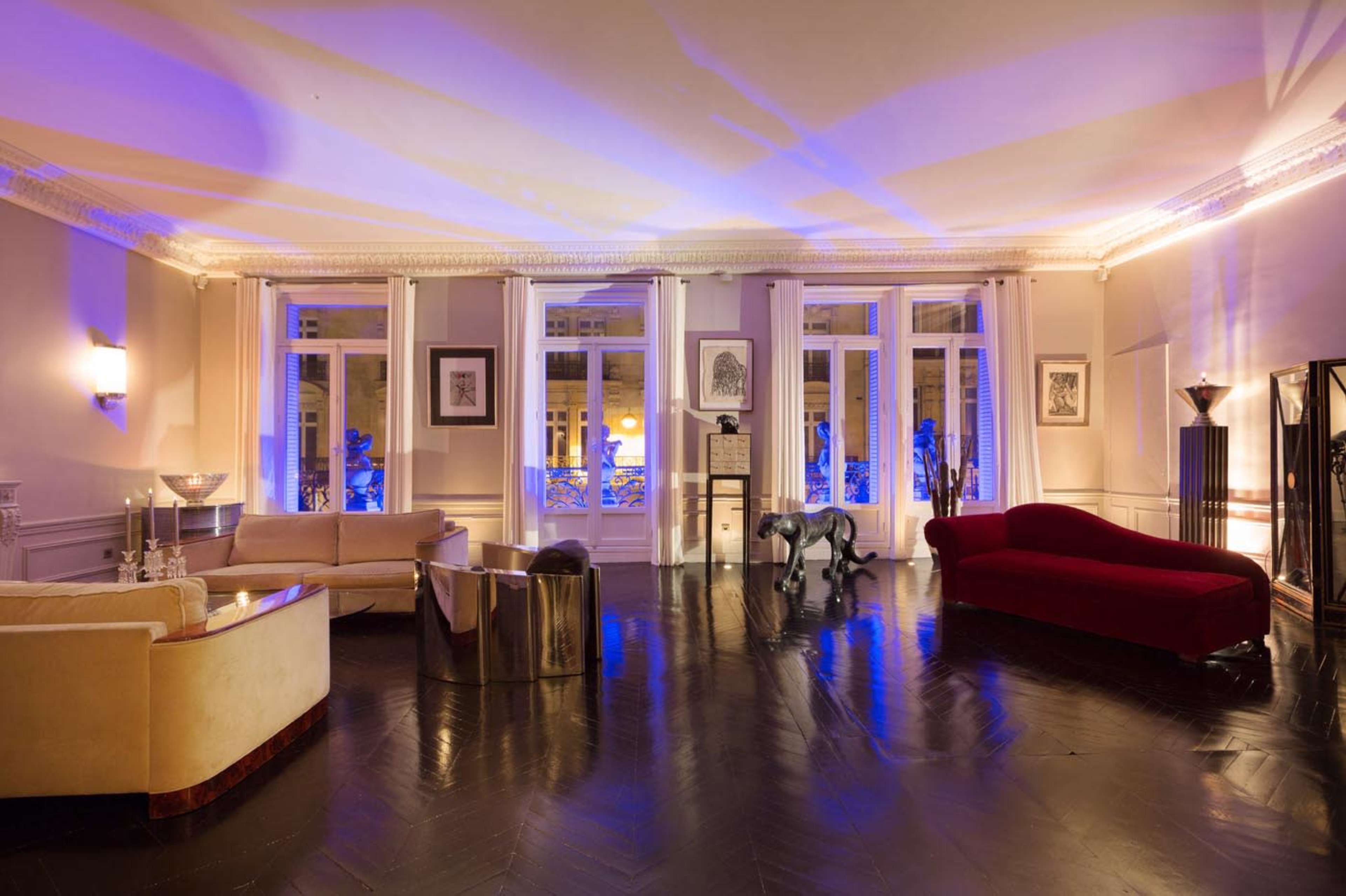 Le loft triangle d'or Image in Champs-Élysées, Paris, 