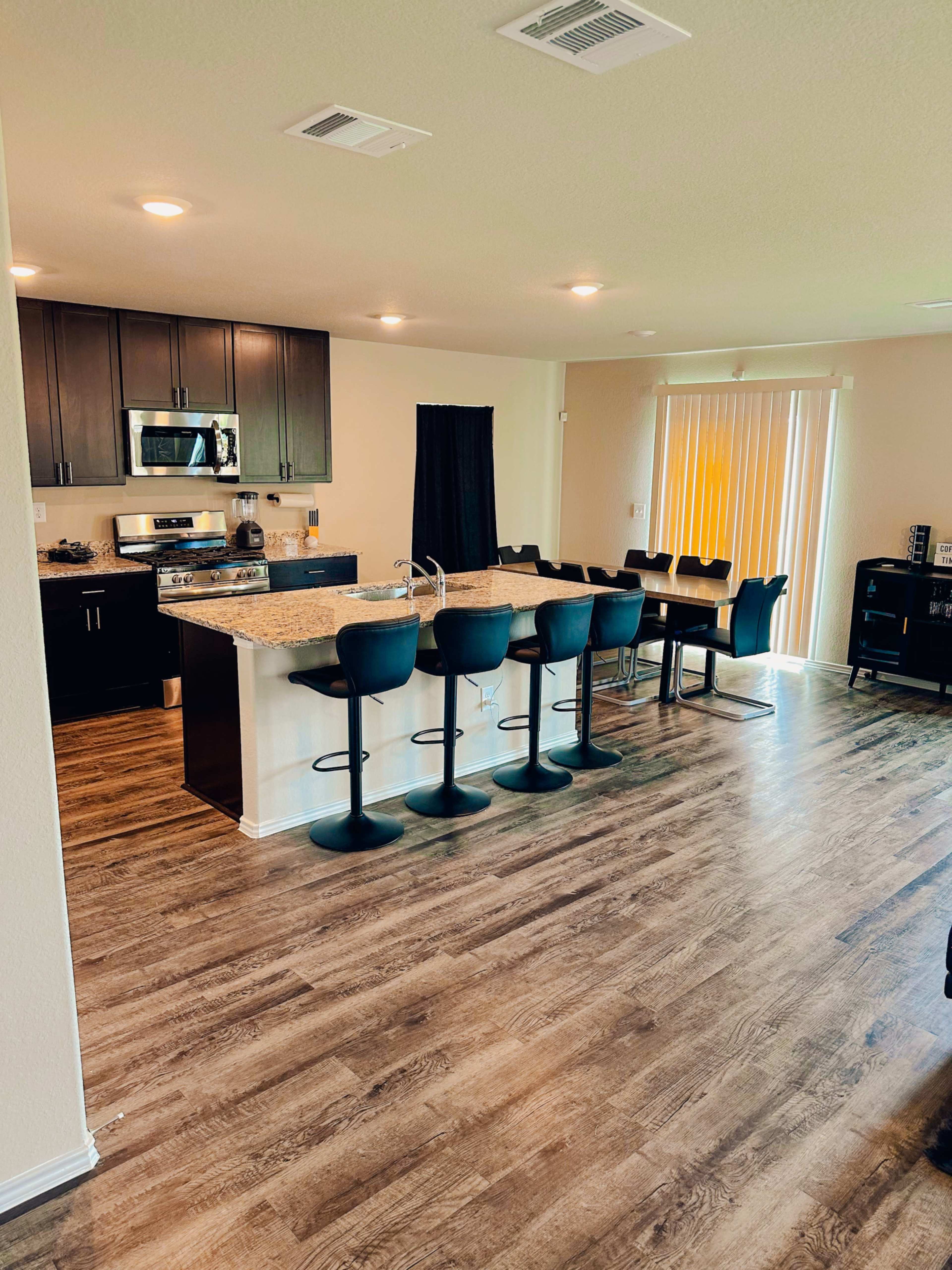 Houston Vybez | Basketball Court + Cozy Stay Image in East Little York / Homestead, Houston, TX