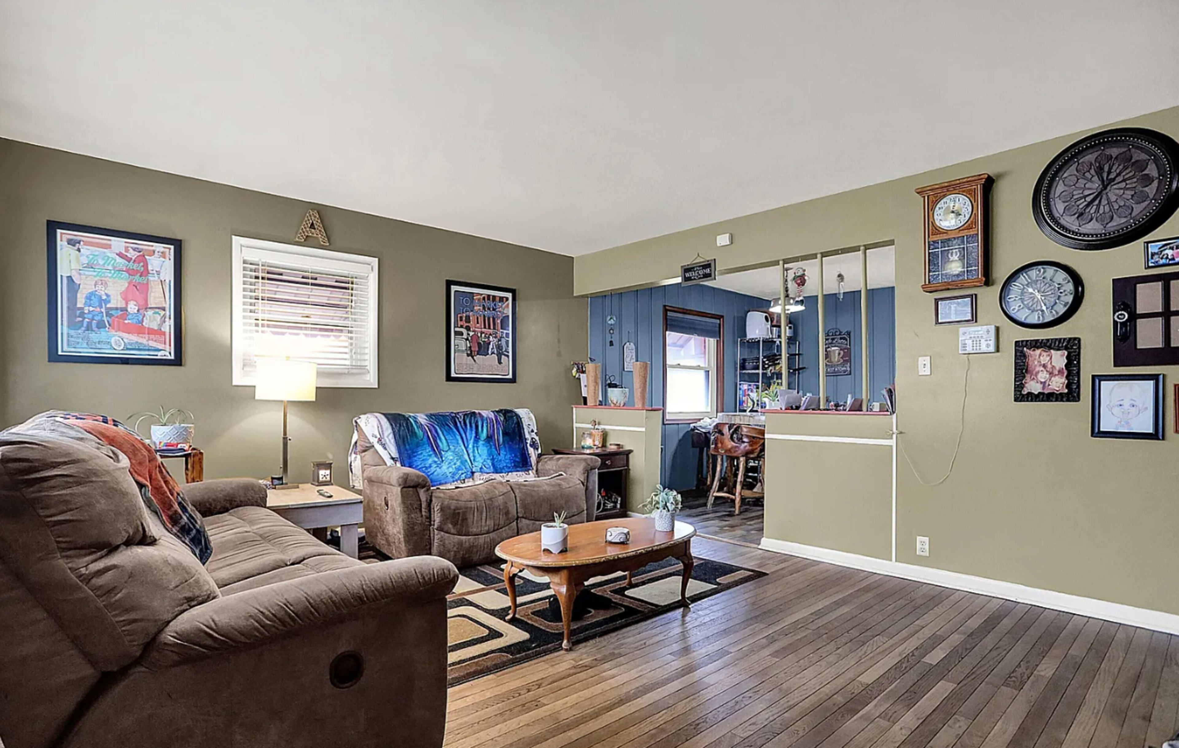 Indy 500 House w/ Pergola & Fireplace Image in Speedway, Indianapolis, IN