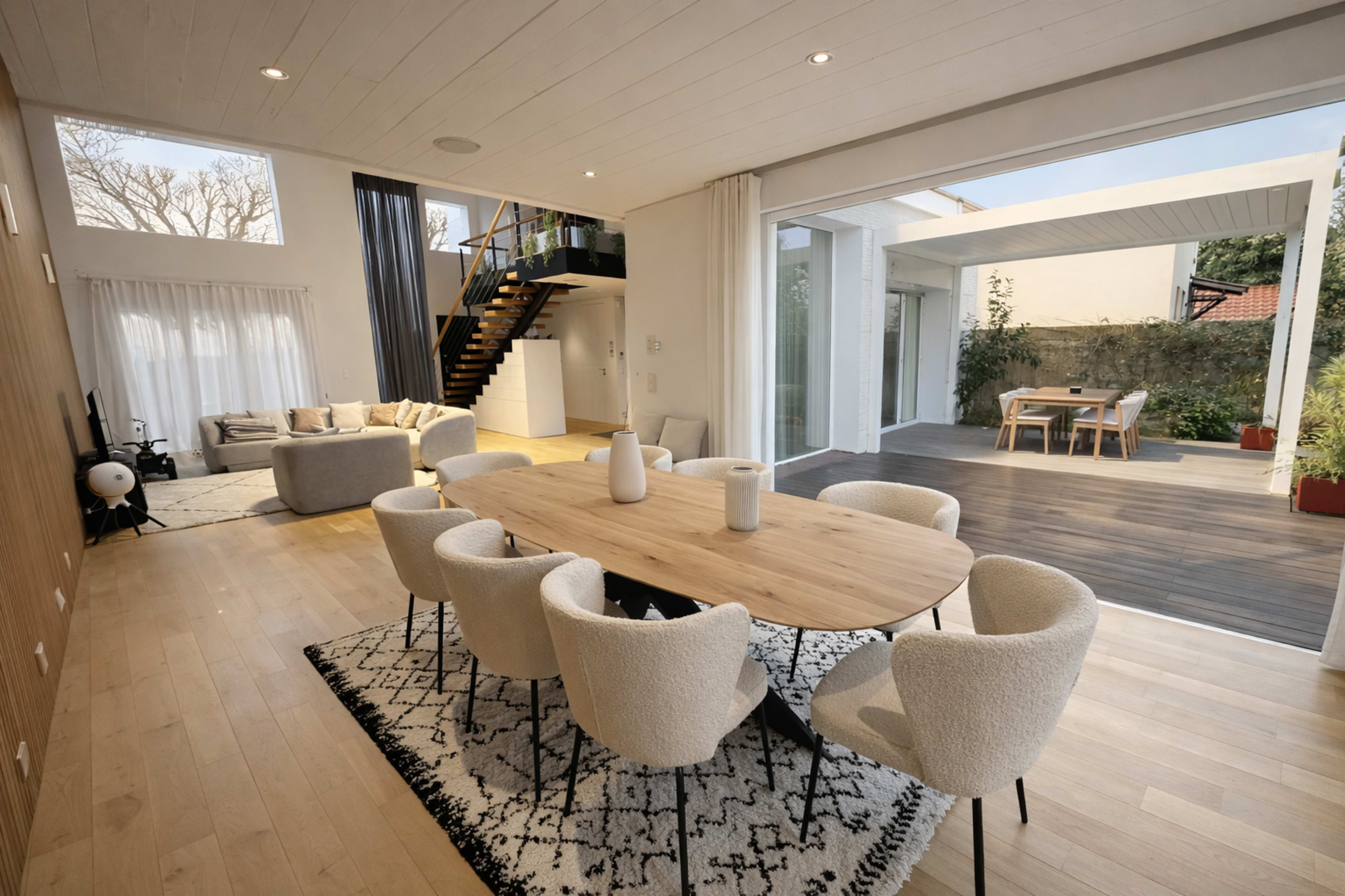 Maison d’architecte contemporaine avec jardin, sauna & jacuzzi – idéale événements & shootings Image in Les Mûriers, Saint maur des fossés