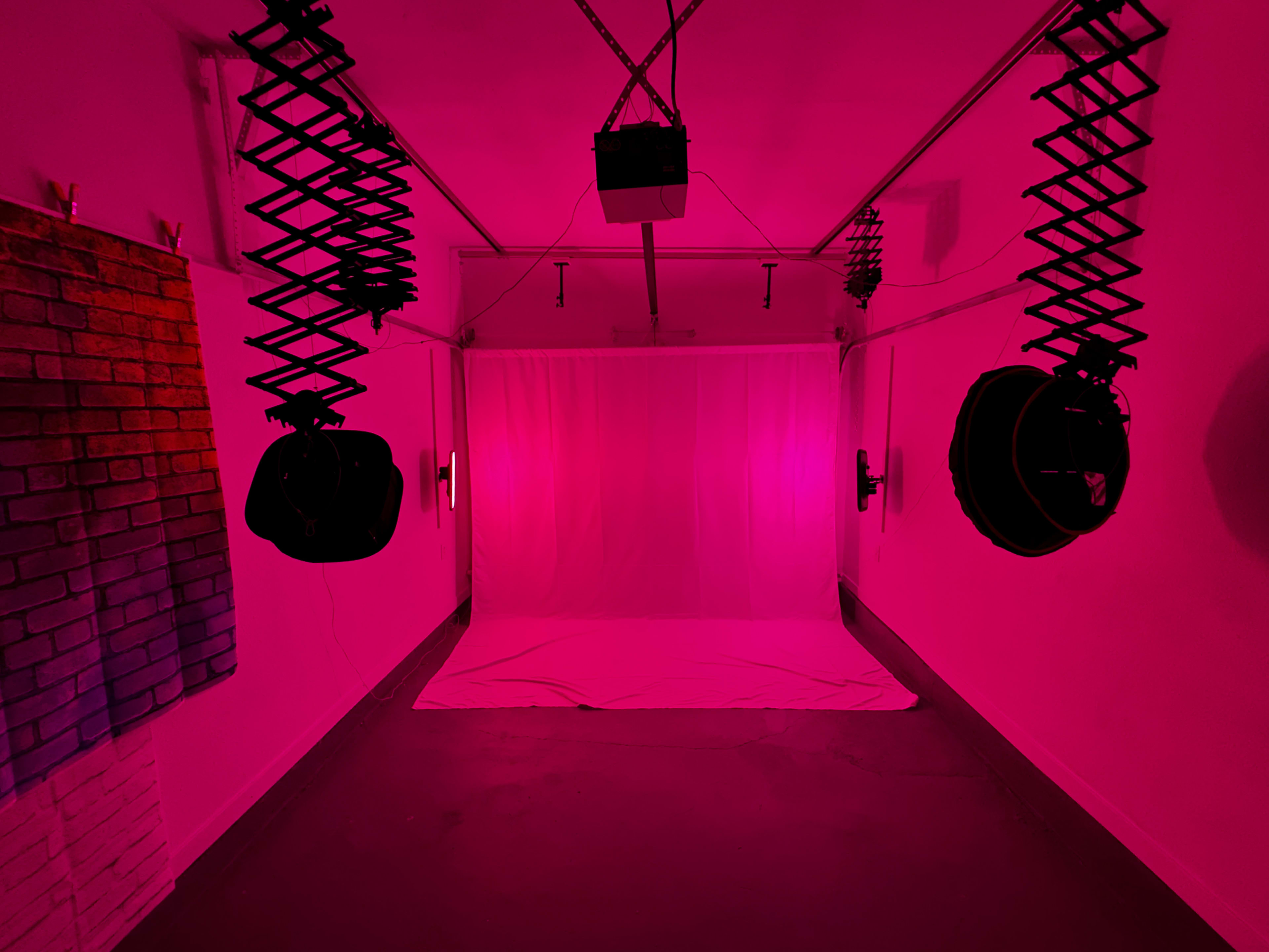 3 Story Modern Urban Condo With A 250+ Sq Foot Studio Space. Image in Ridgmar, Fort Worth, TX