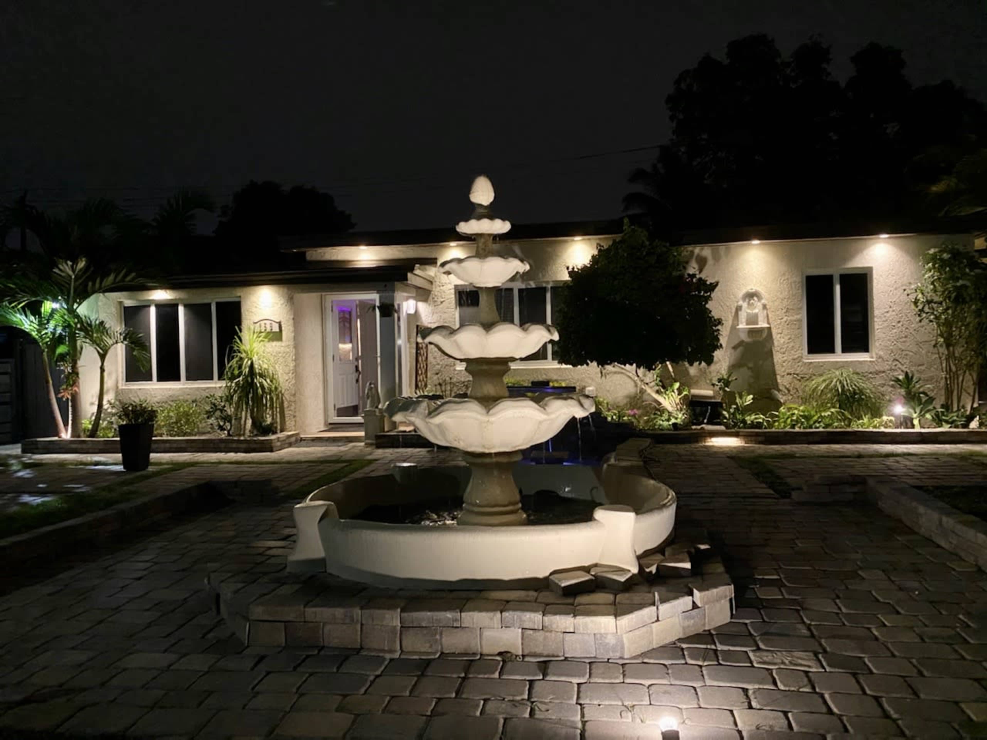 North Miami backyard Pool and hot tub Oasis. Image in North Miami, North Miami, FL