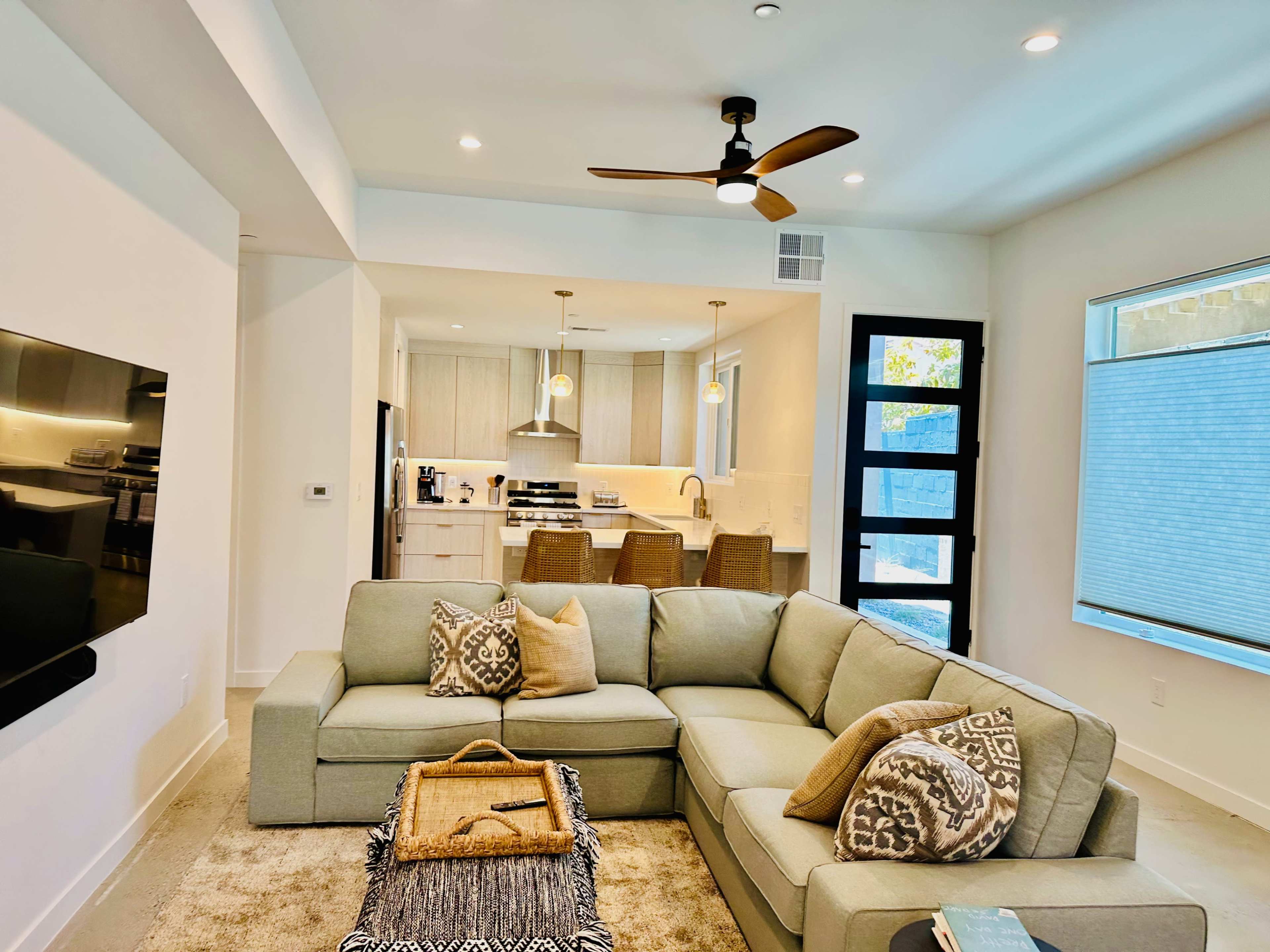 Modern Urban Hideaway Image in Inglewood, Inglewood, CA