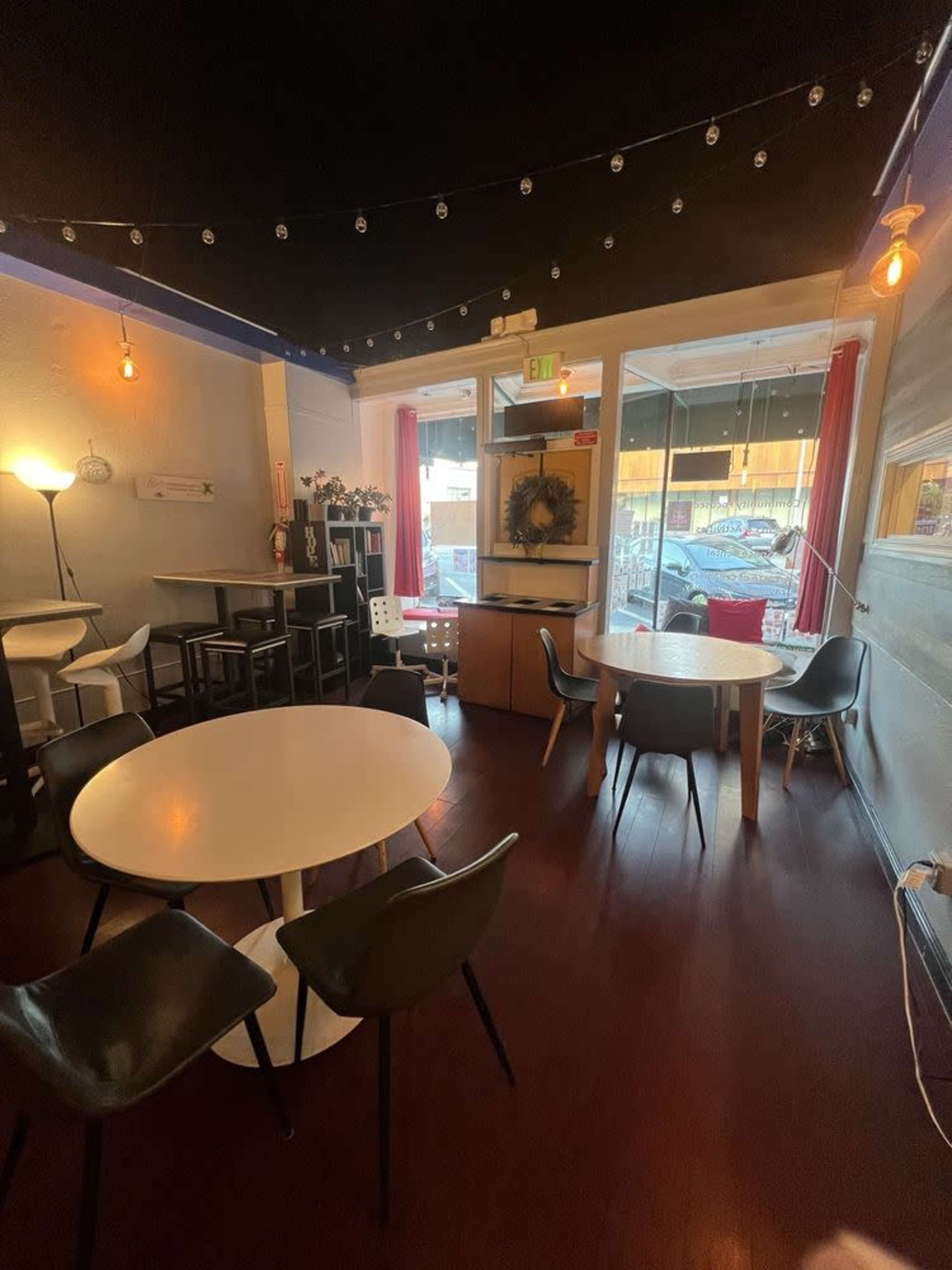 Wonderful Ice cream cafe and lounge Image in Central San Mateo, San Mateo, CA