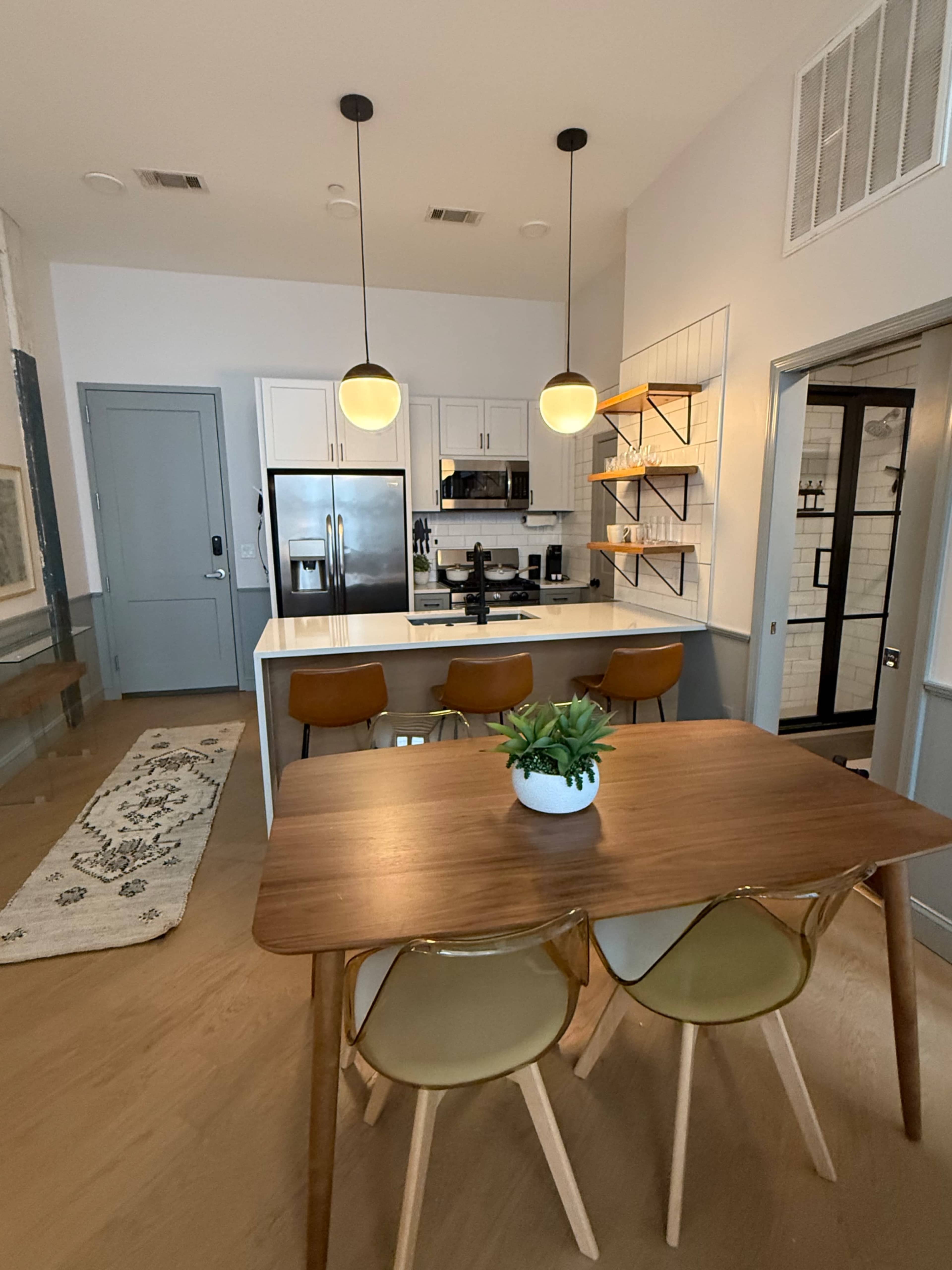 Light-Filled Urban Loft – Perfect for Creatives, Content Shoots & Photography Image in Central City, Birmingham, AL