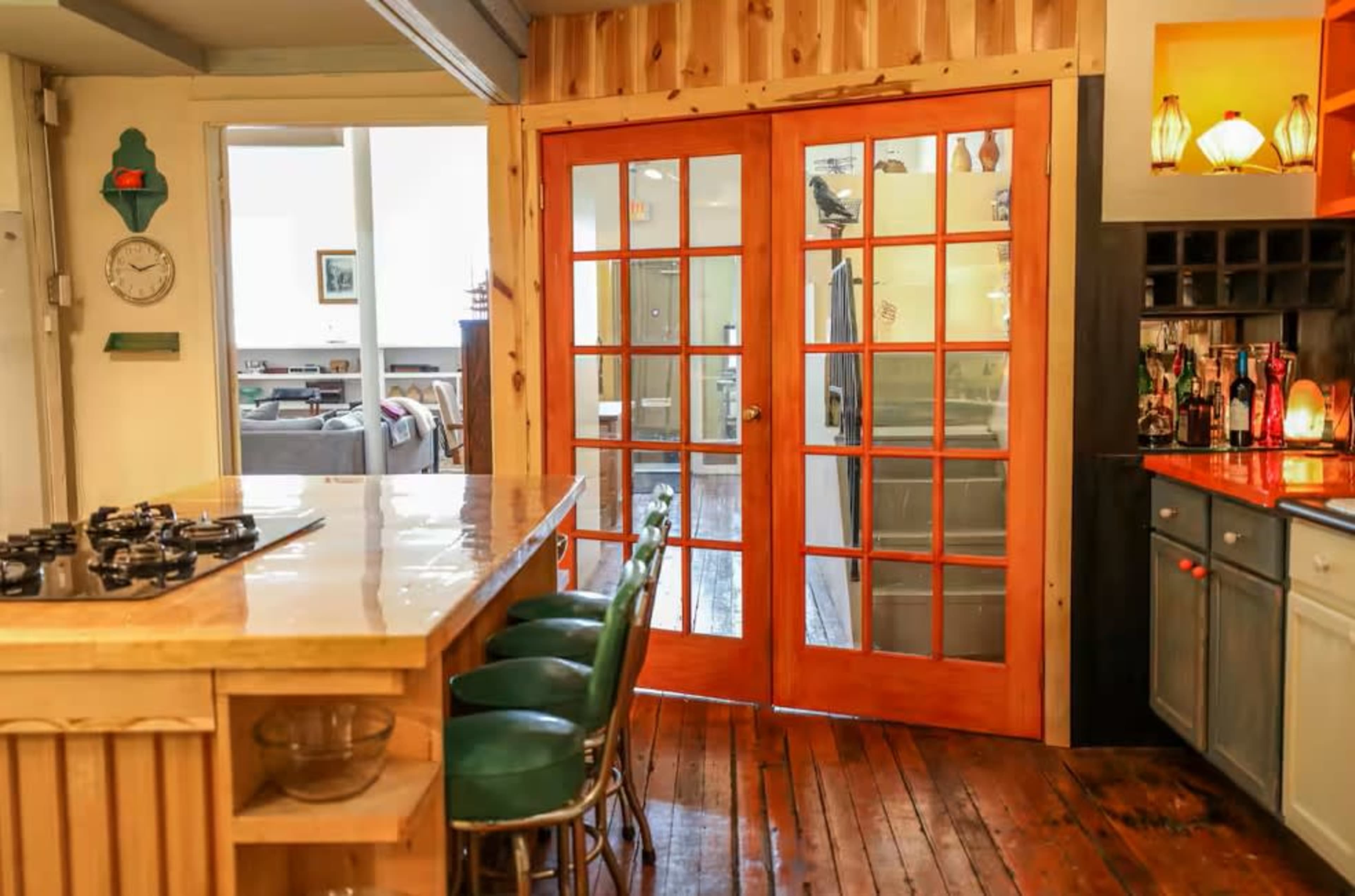 Eclectic Artist's Loft & Studio Image in Jefferson Square, Omaha, NE
