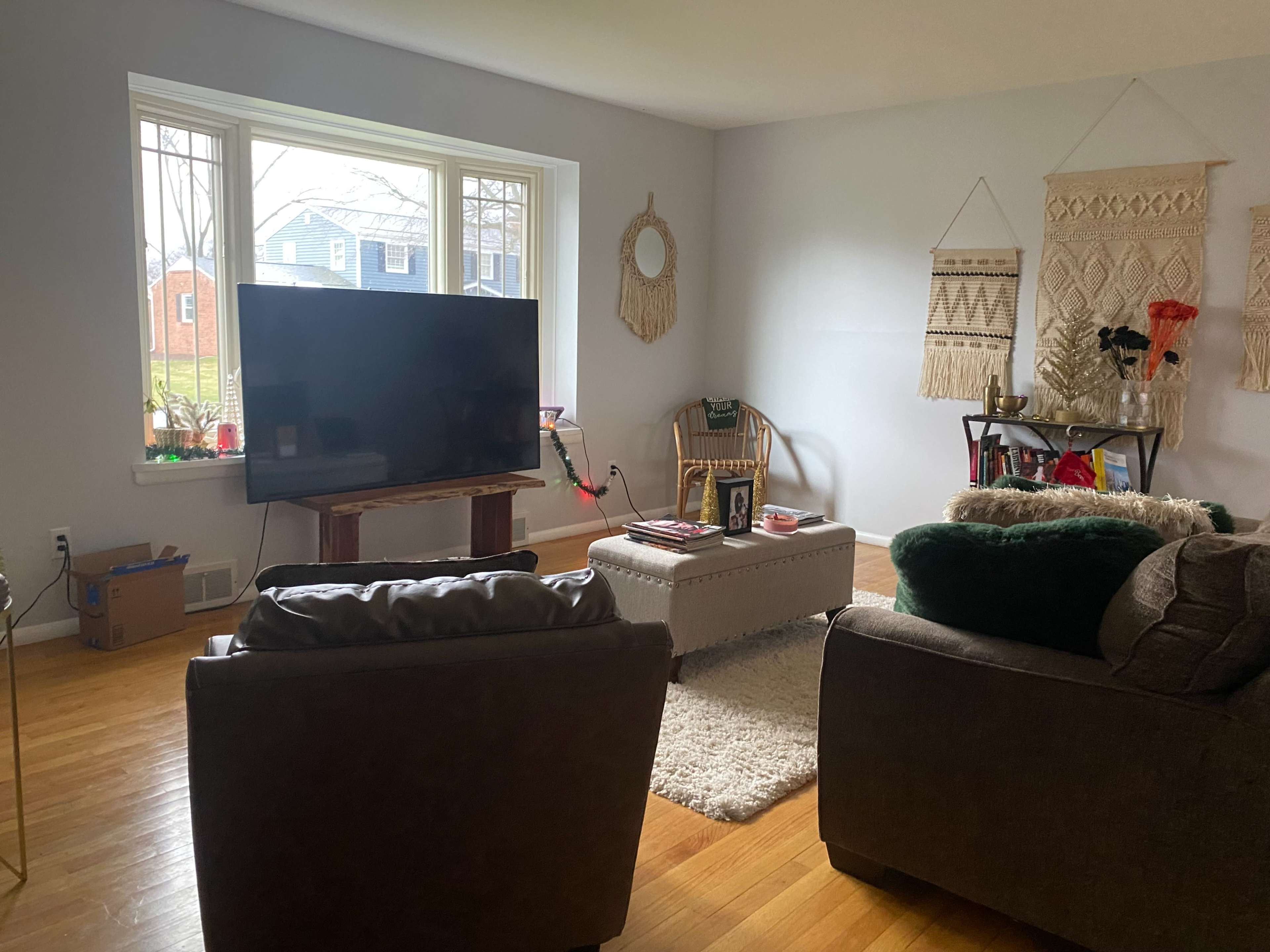 Contemporary Suburban House w/ Lake Image in Murrysville, Murrysville, PA