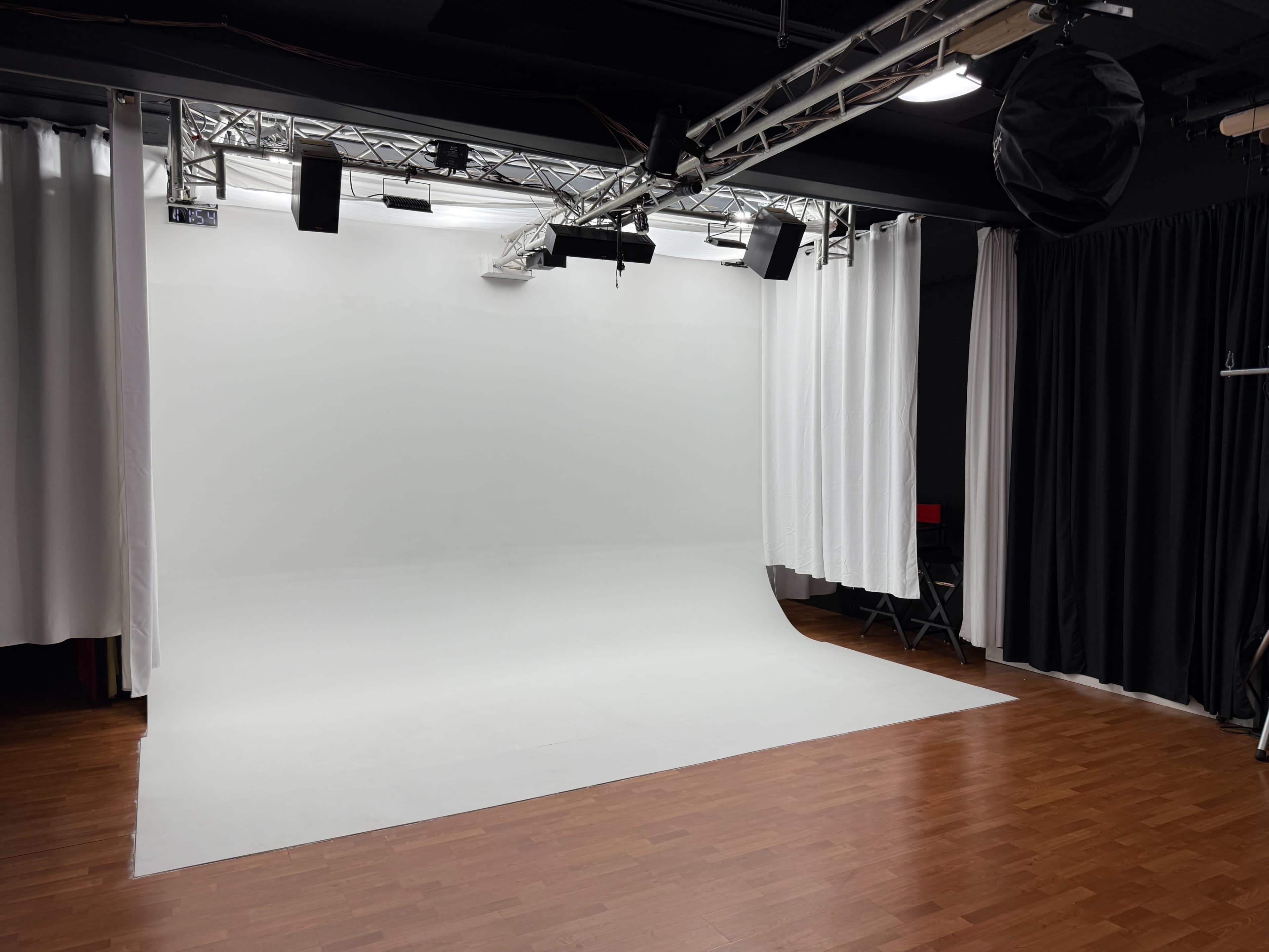 The most equipped photography/ videography studio on the island. Image in Waipahu, Waipahu, HI