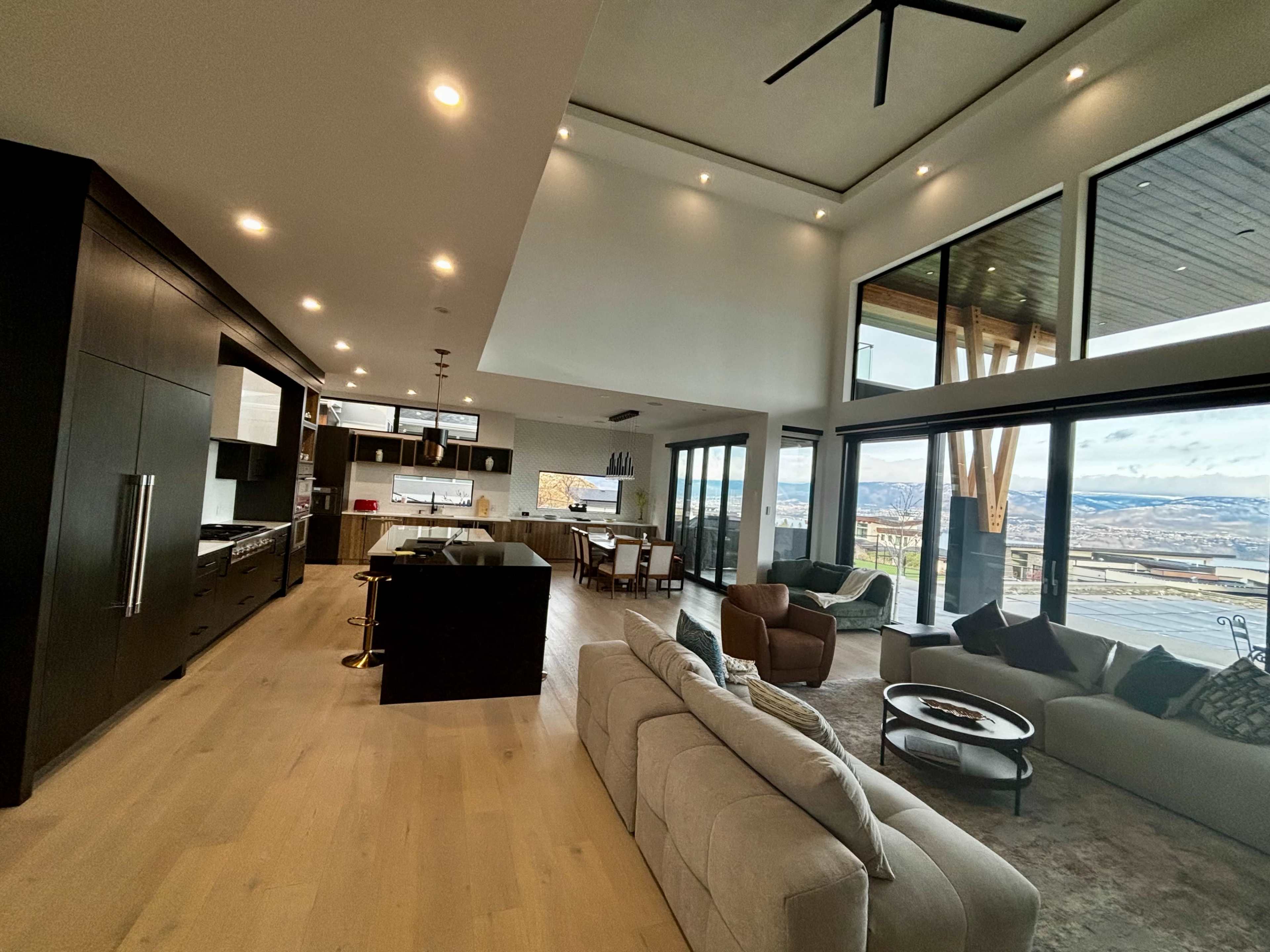 180 degree lake view house on a hill in a high end neighbourhood Image in Southwest Mission, Kelowna, BC