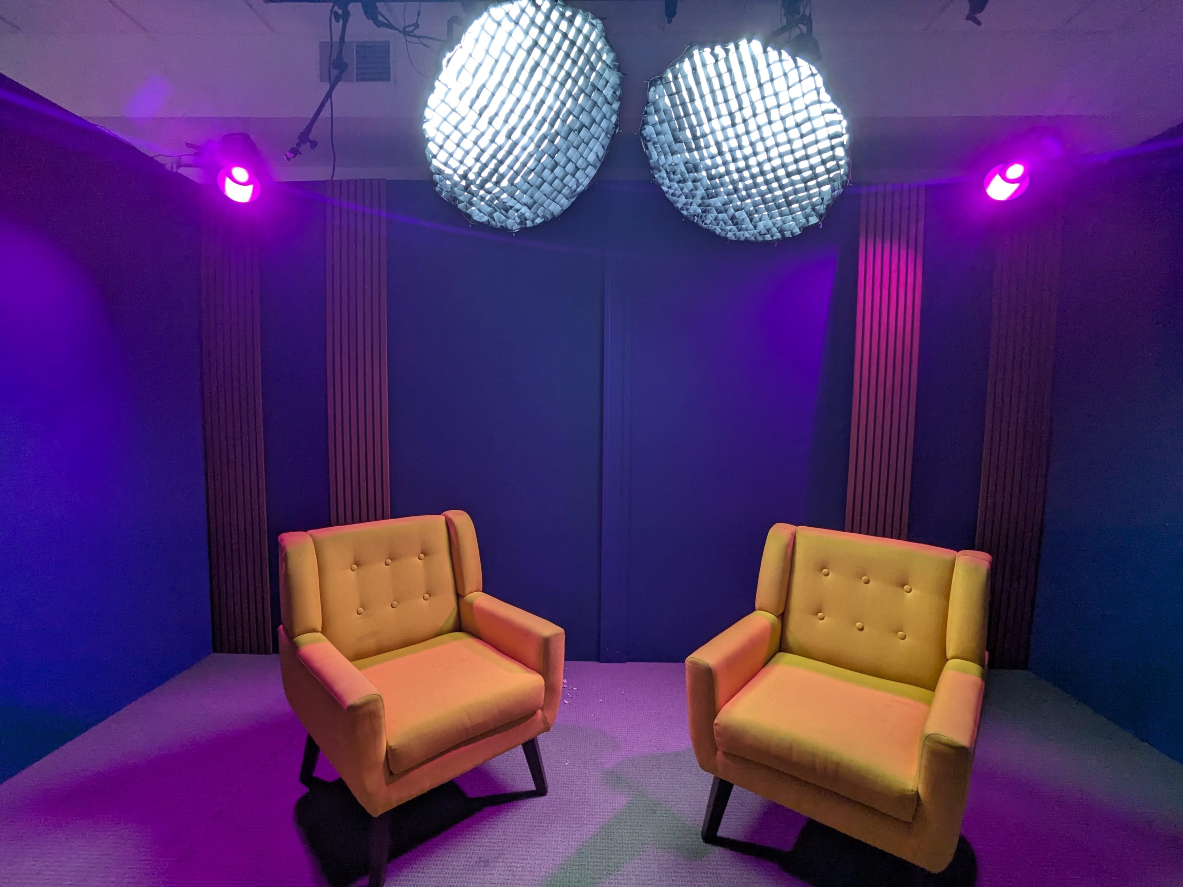 Professional Podcast & Content Studio — Fully Equipped, Flexible Booking! Image in Downtown Oakland, Oakland, CA