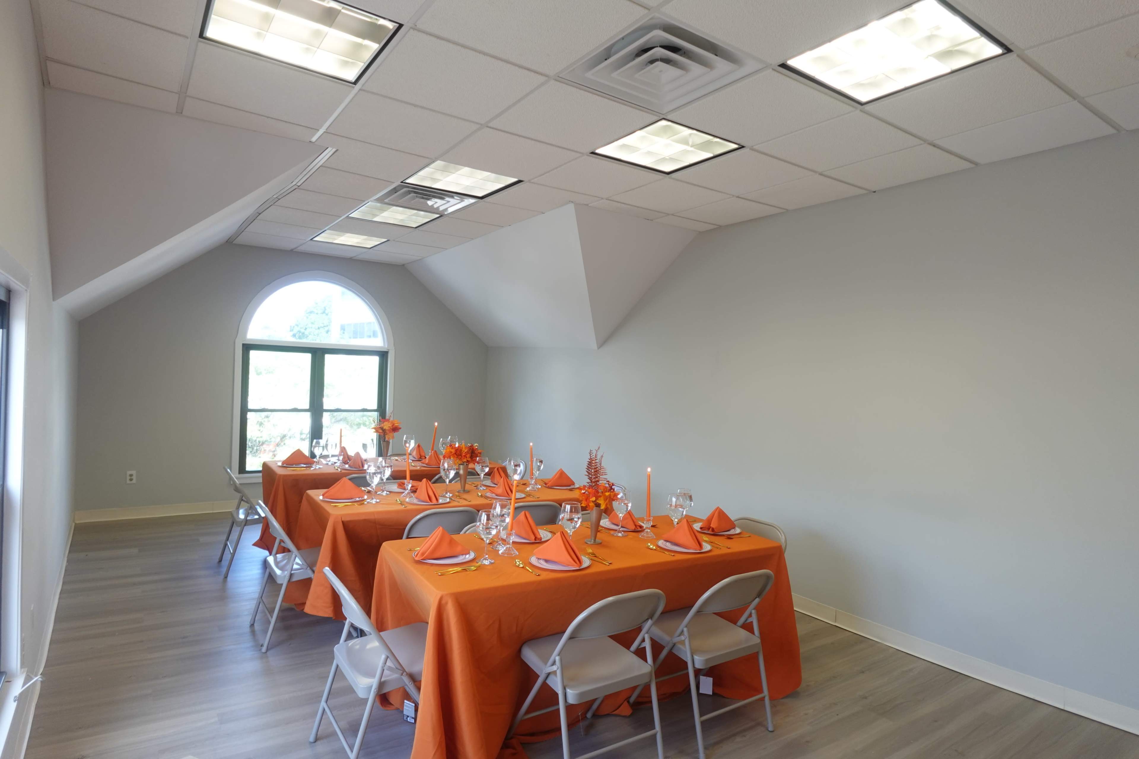 Cozy Event Space To Rent Per Hour Image in Ridgeway-Bulls Head, Stamford, CT
