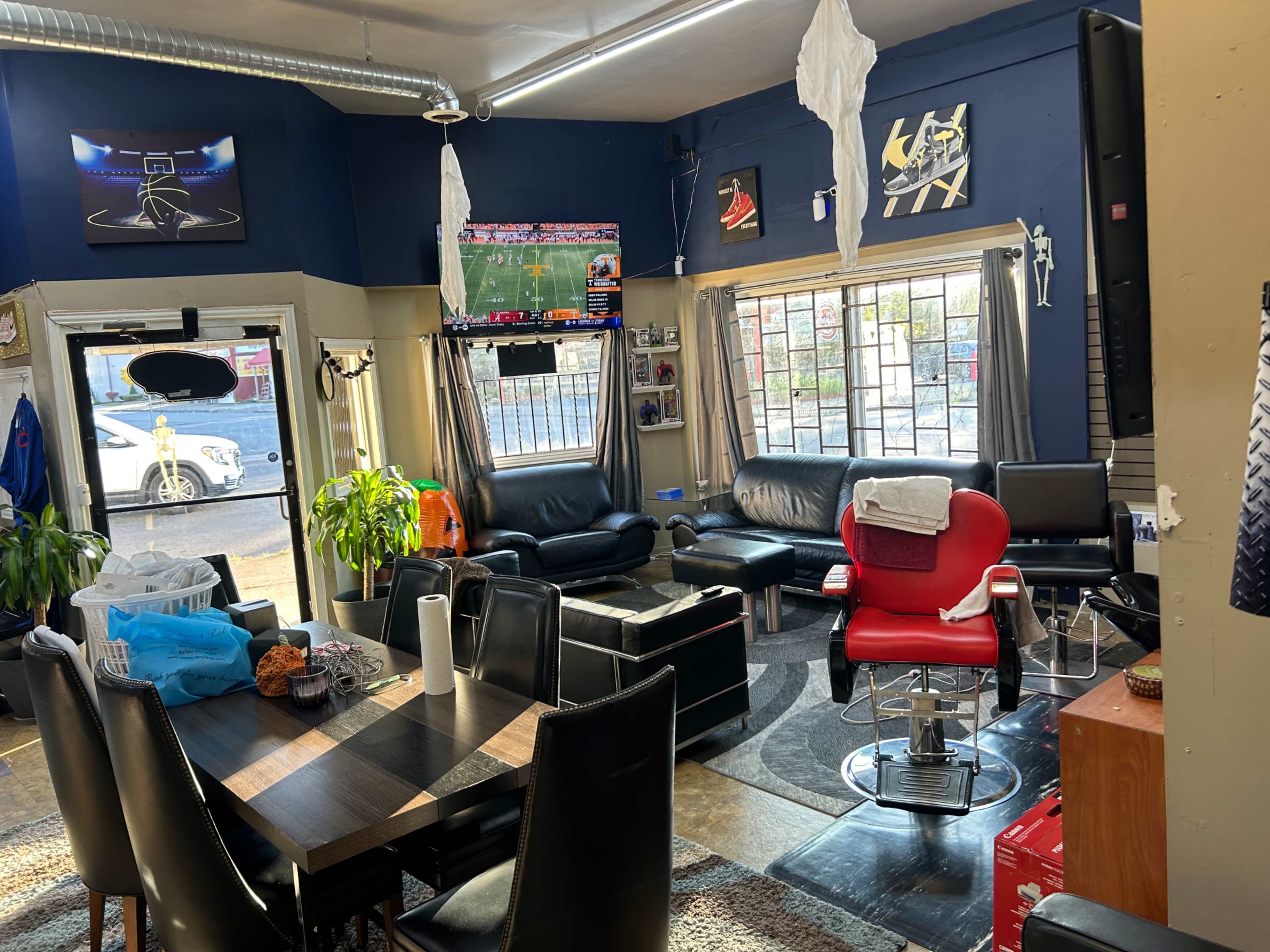 The Lounge & Showroom: Perfect for Pop-Ups, Events, and More Image in Cold Springs, Buffalo, NY