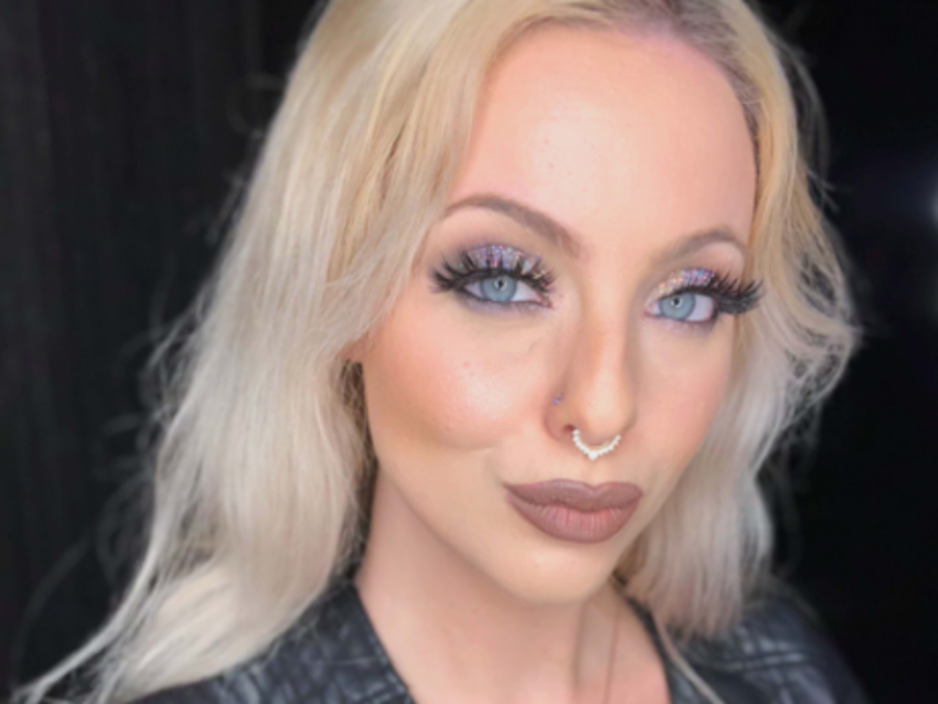 Set Makeup Artist