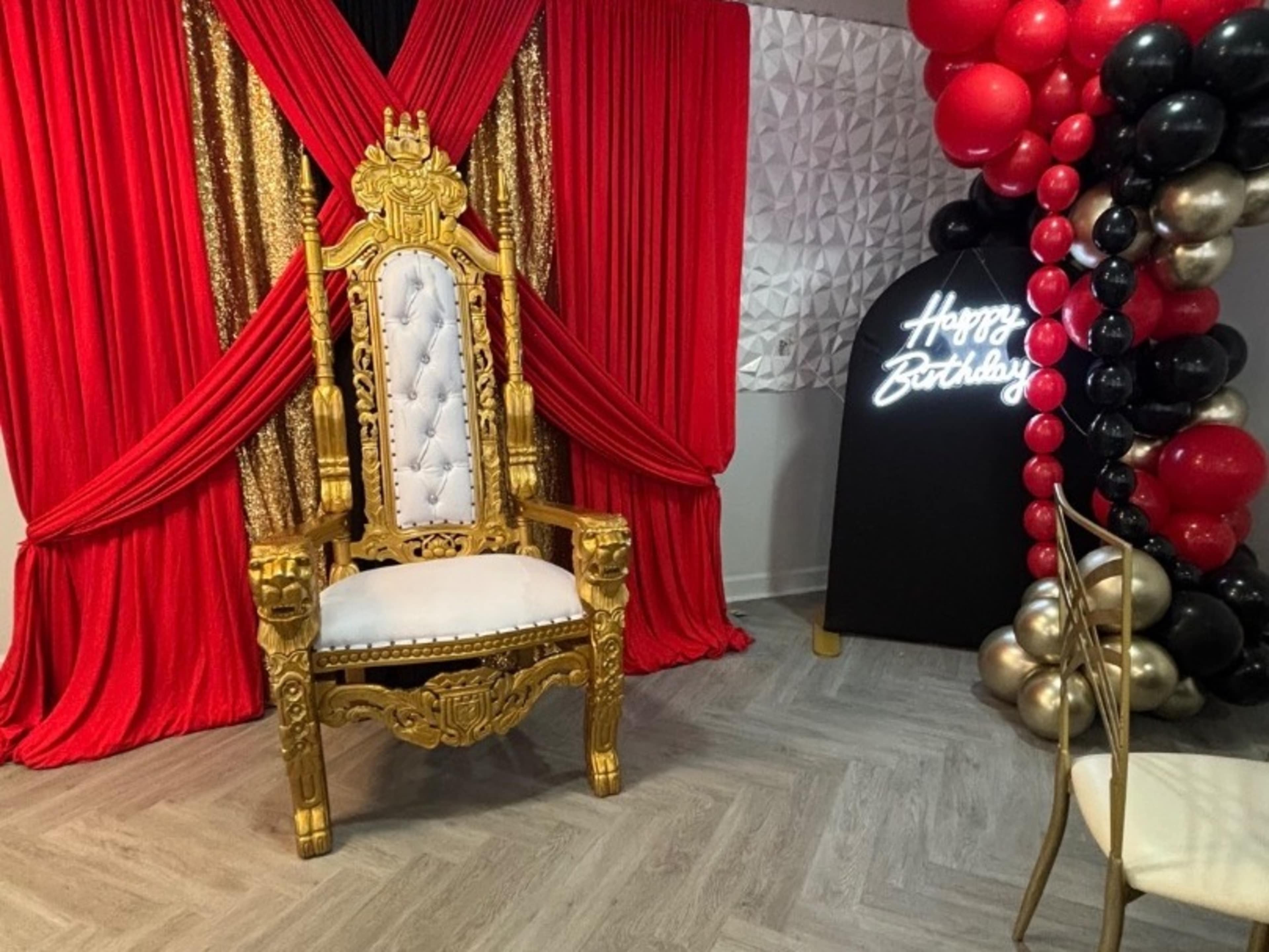 Throne chair